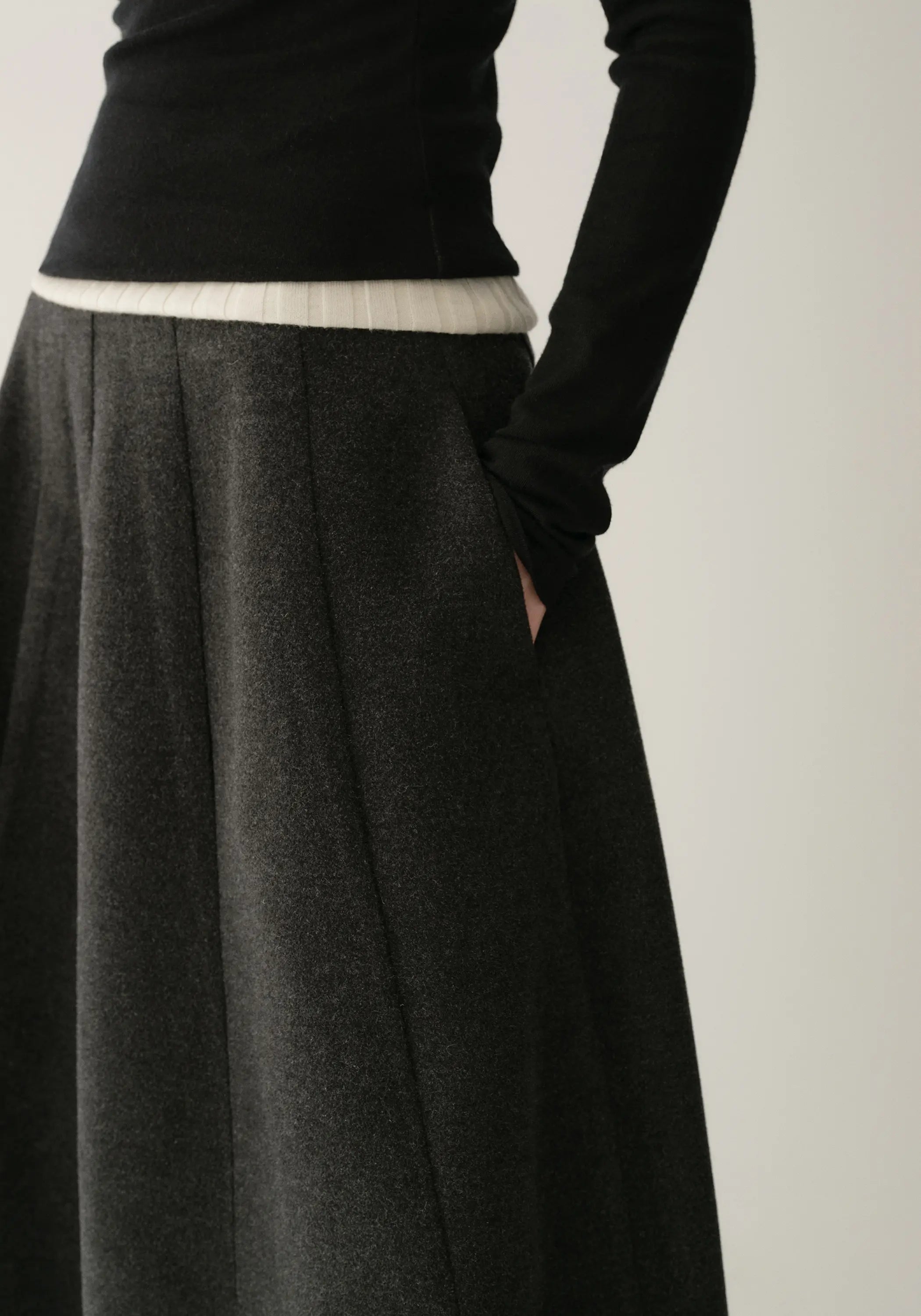 #color_black ash