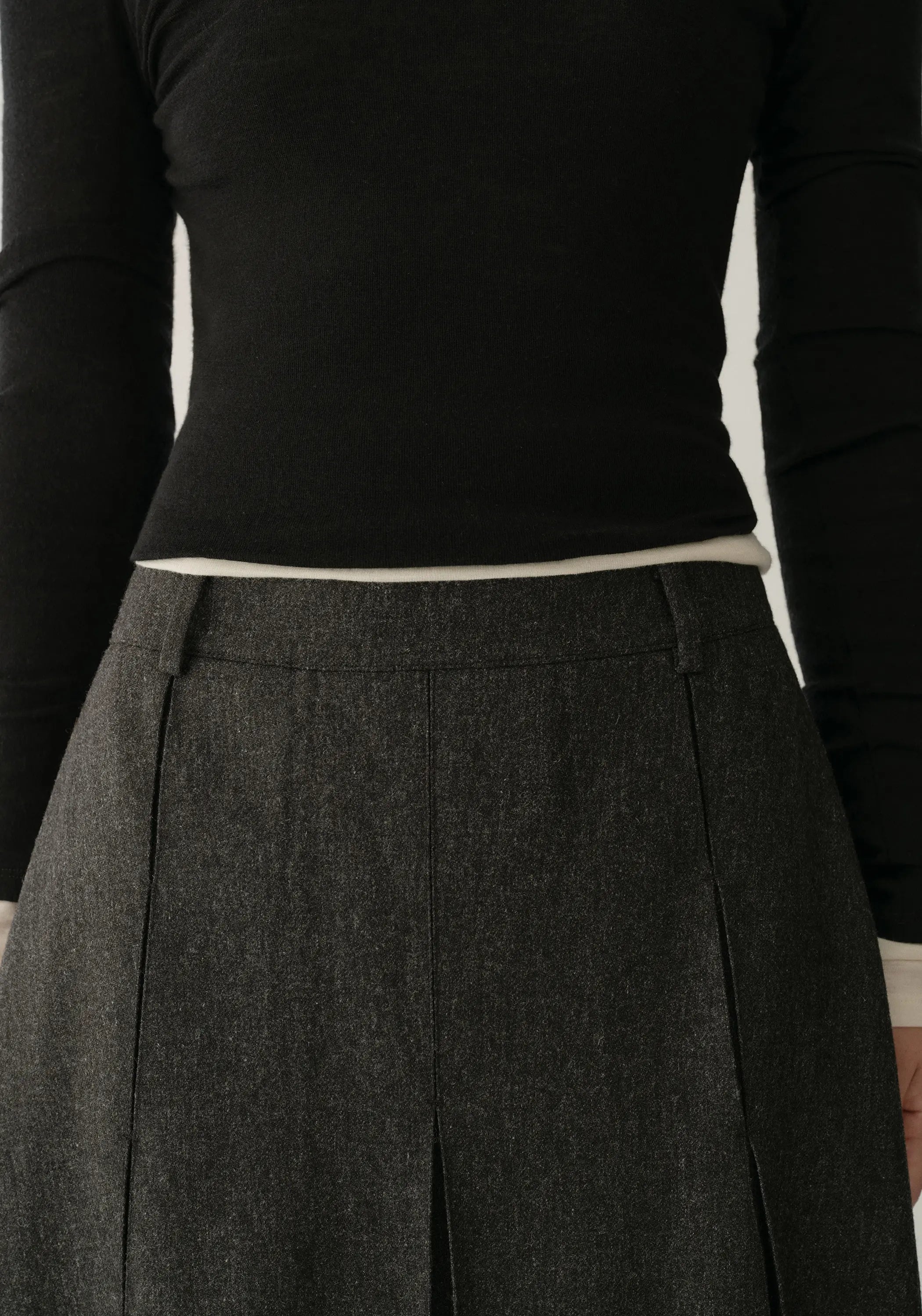 #color_black ash