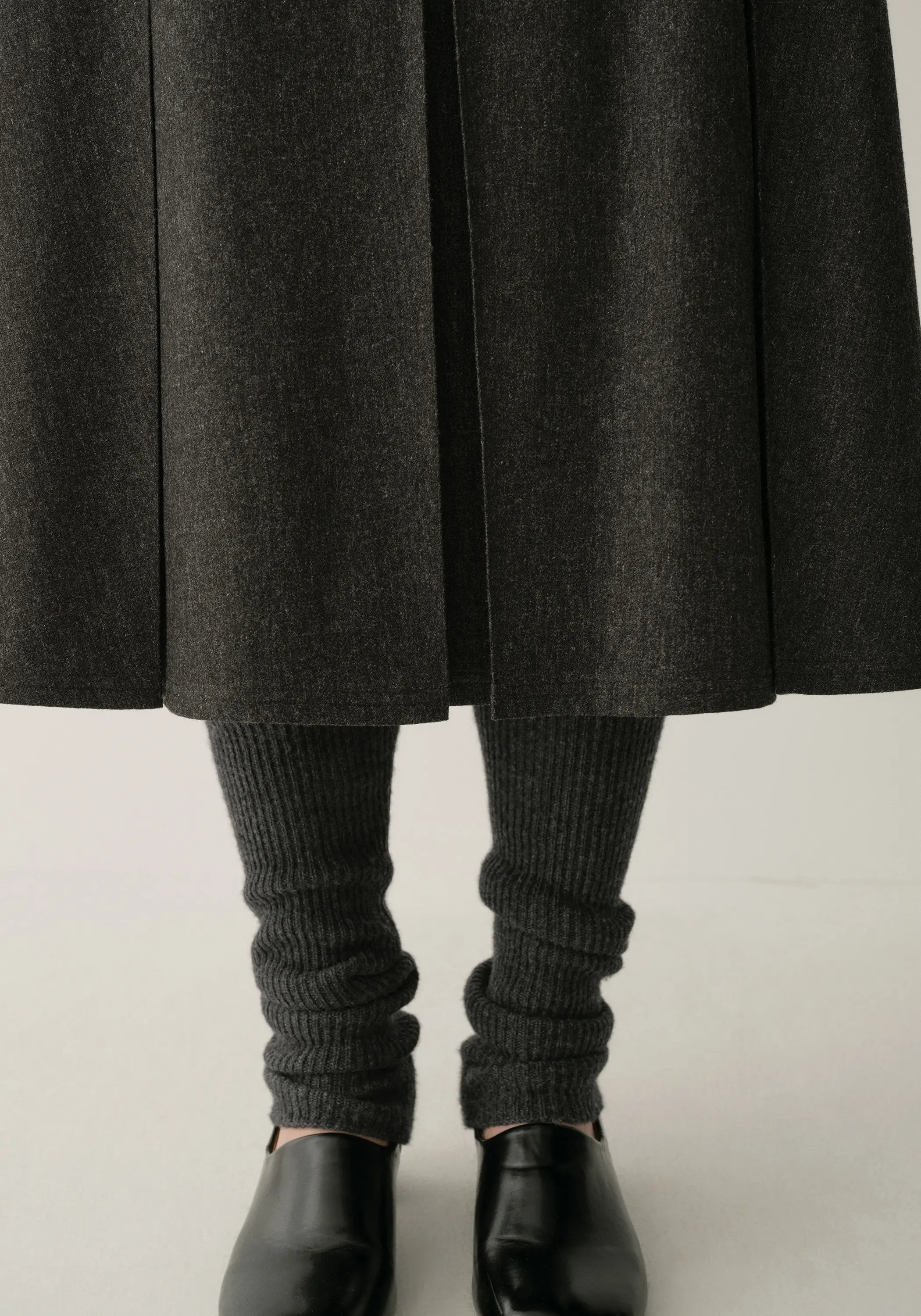 #color_black ash