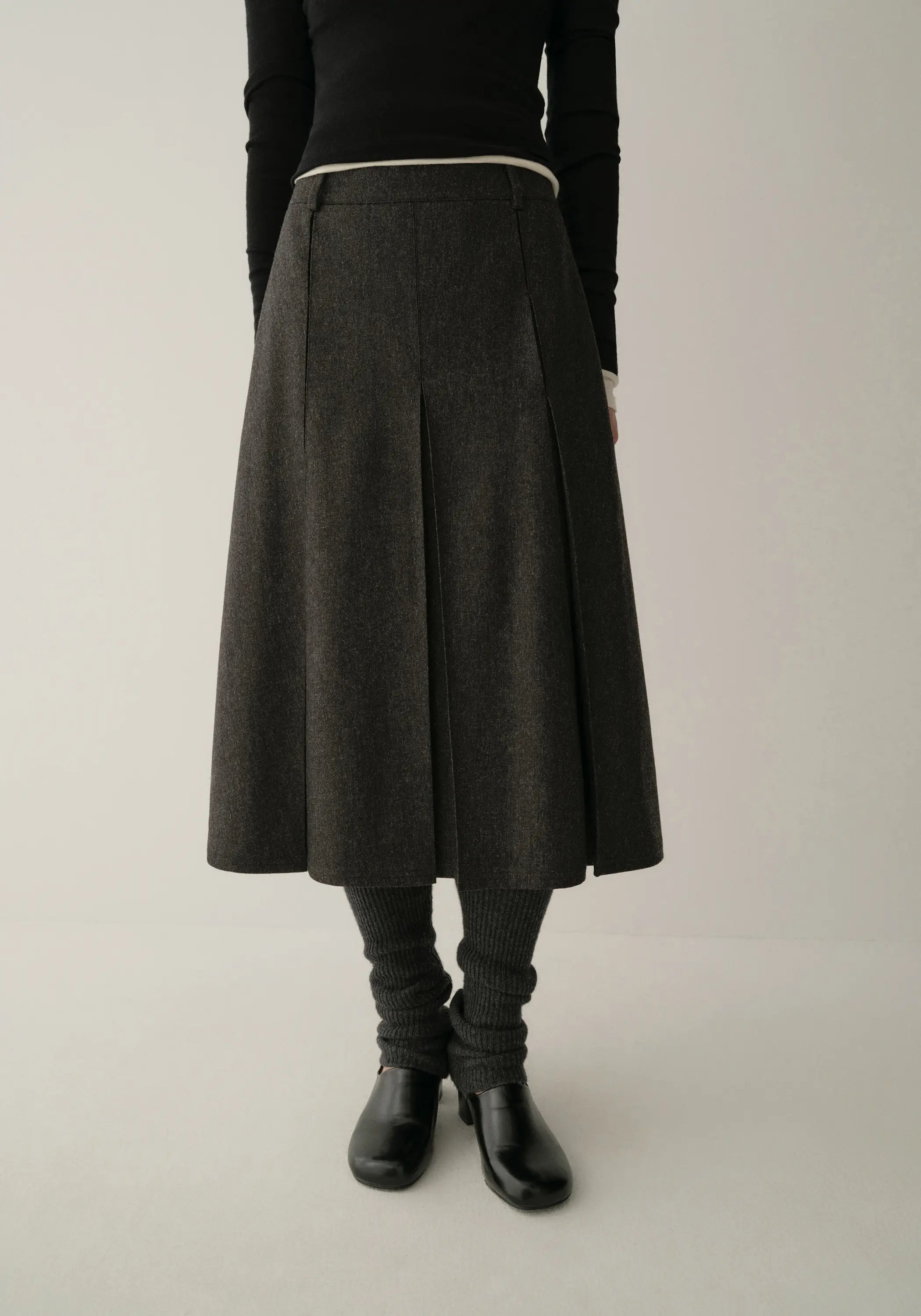 #color_black ash
