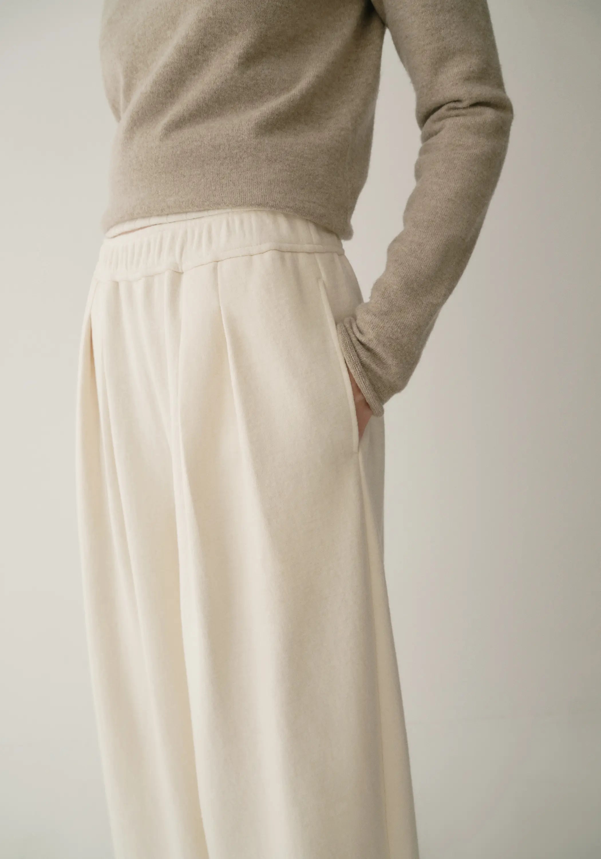 #color_off white