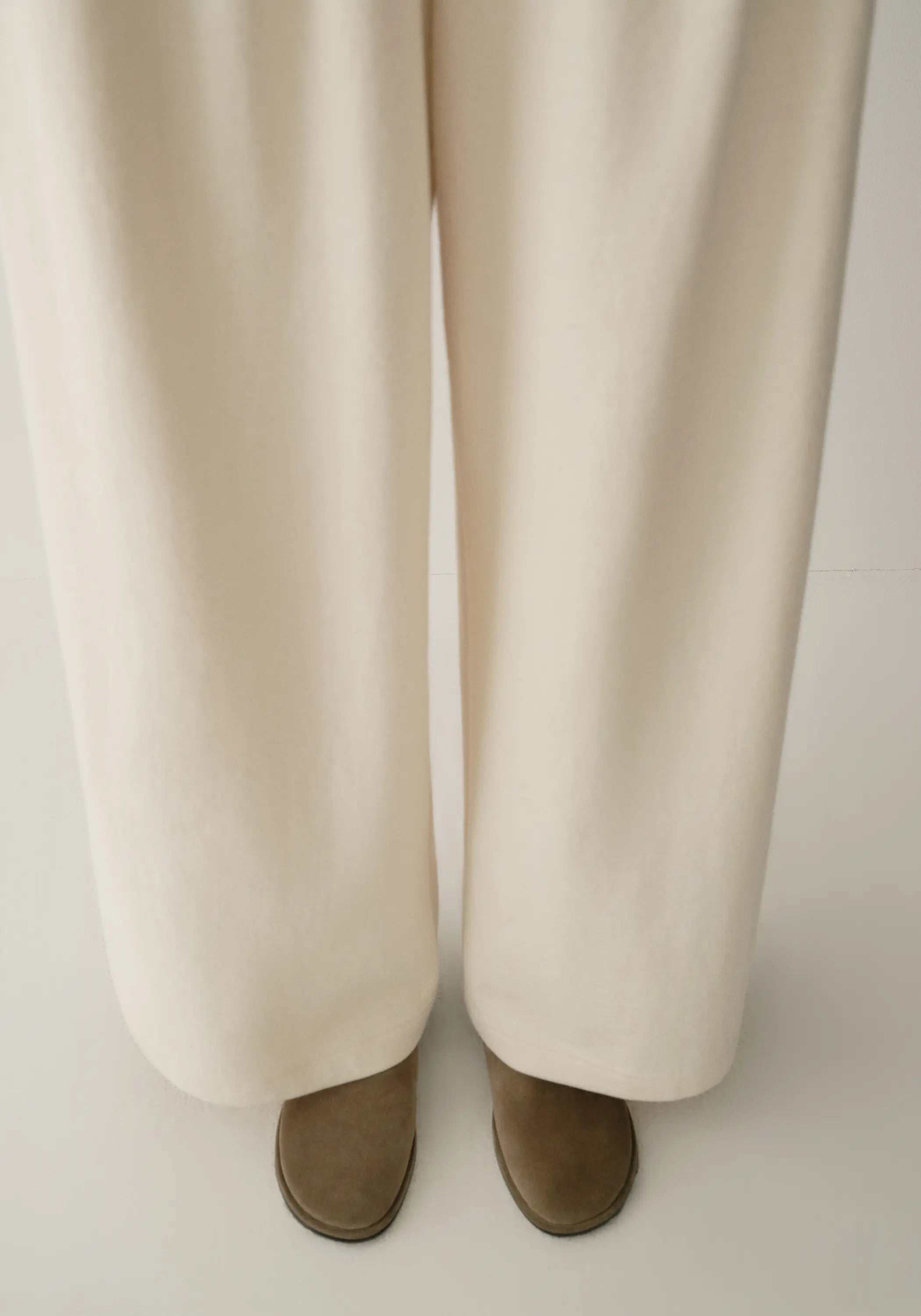 #color_off white