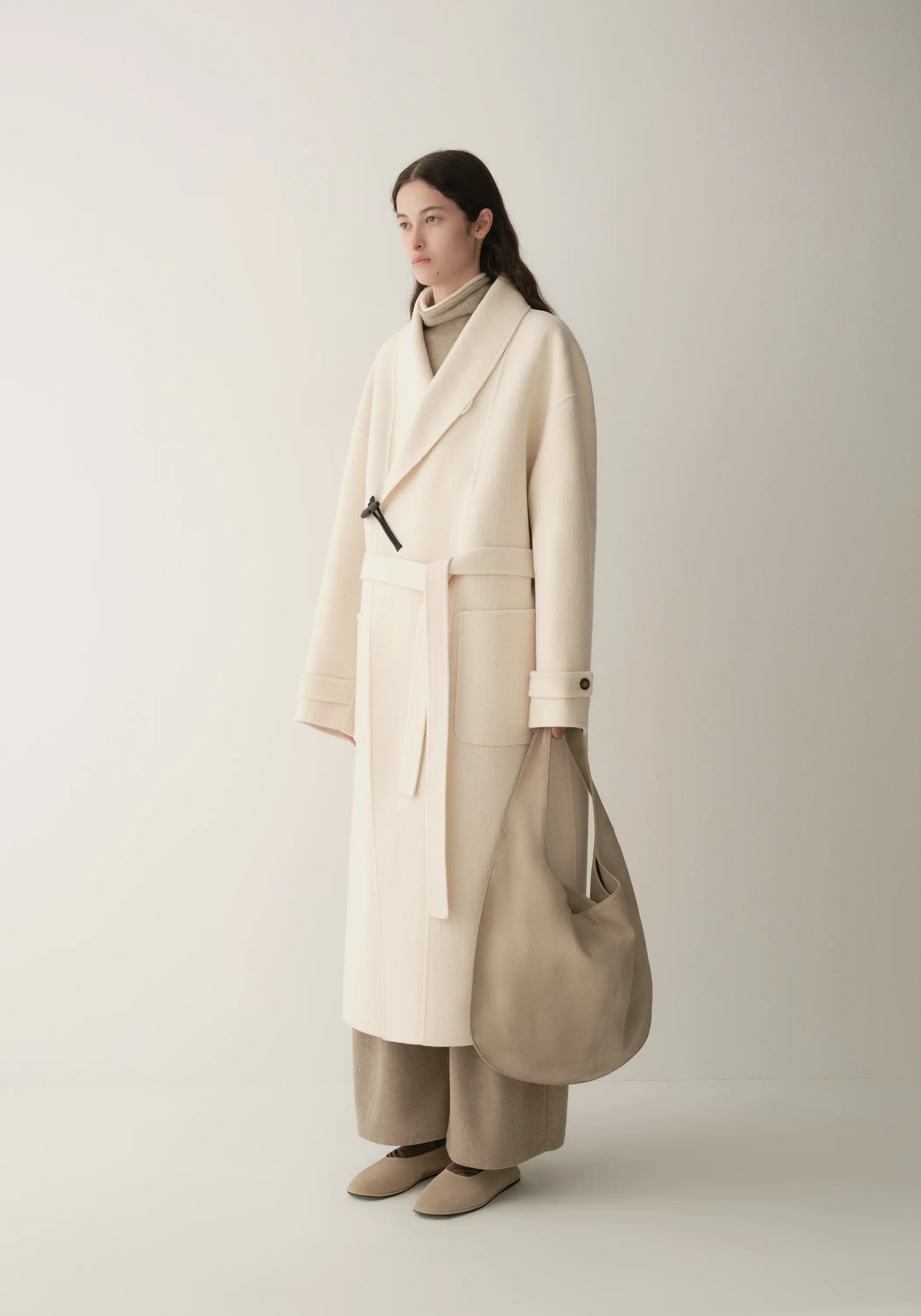 #color_off white