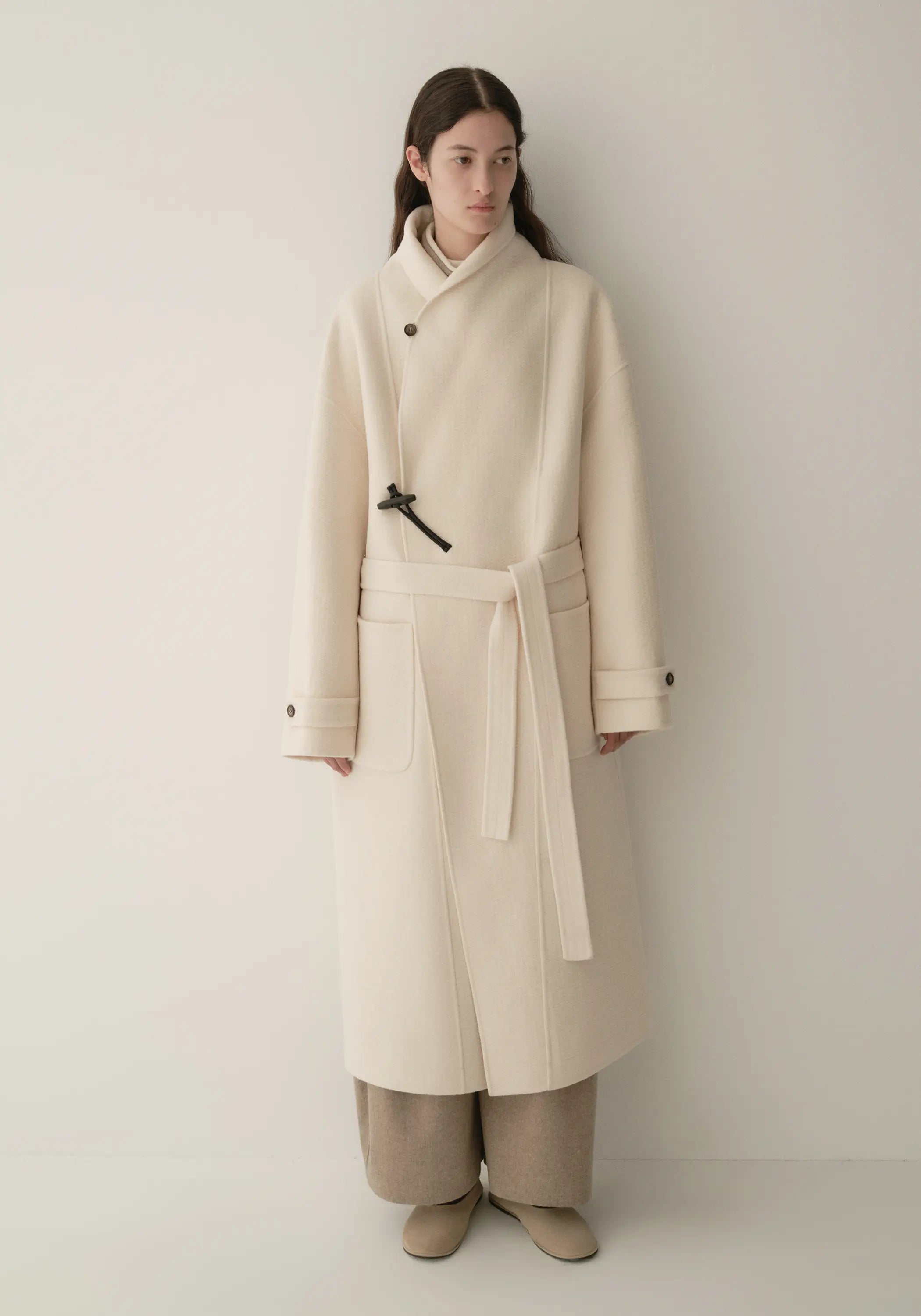 #color_off white