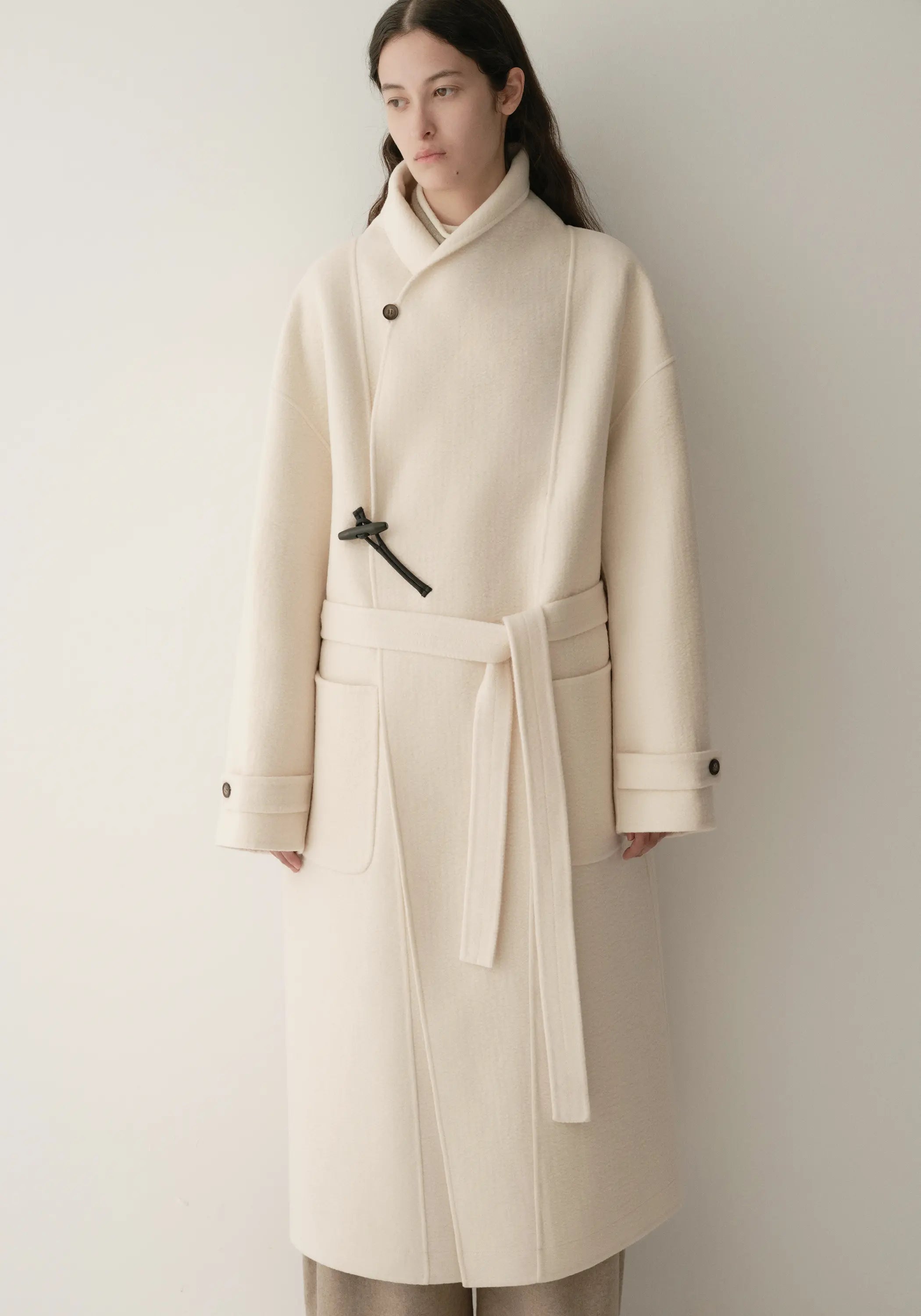 #color_off white