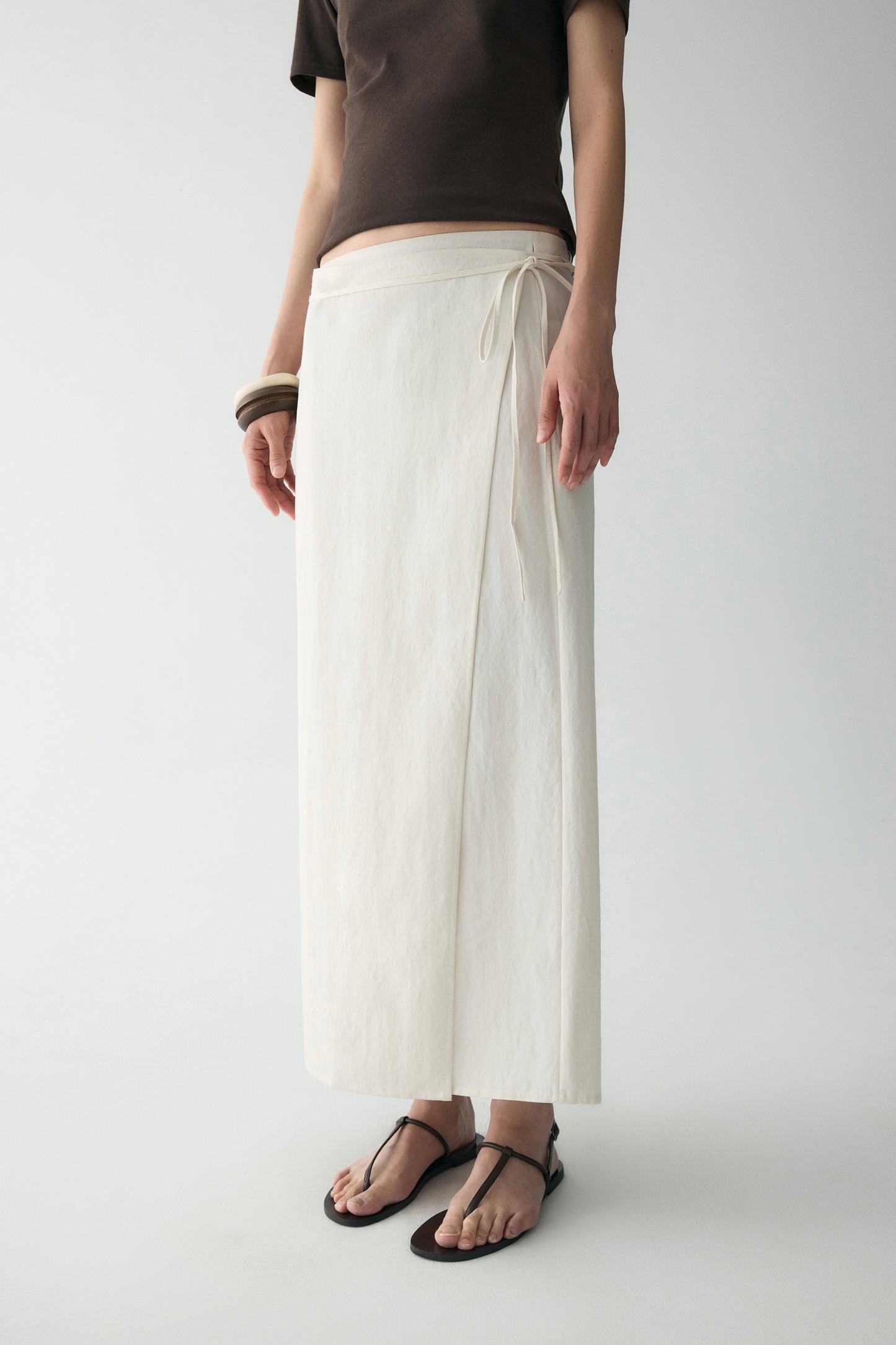 #color_cream white