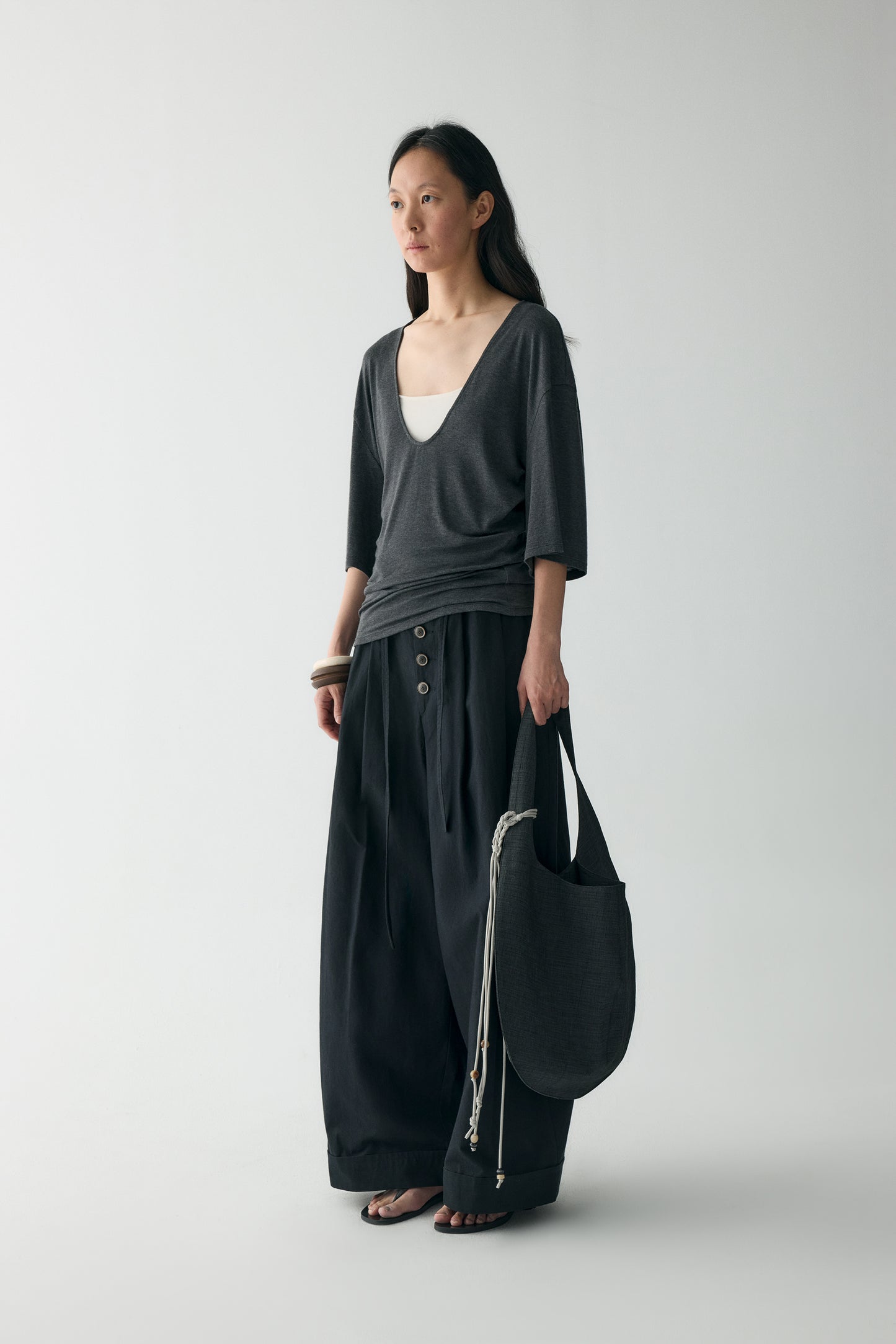 #color_black ash