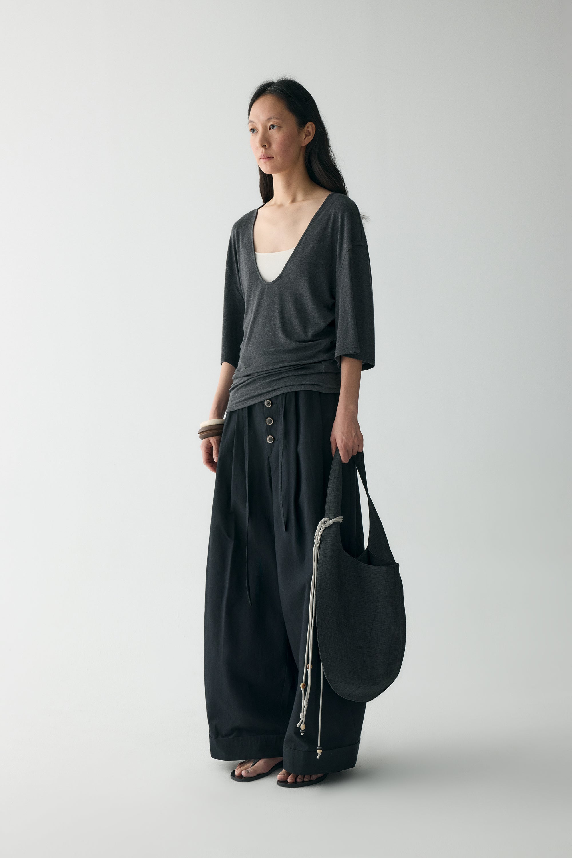 #color_black ash
