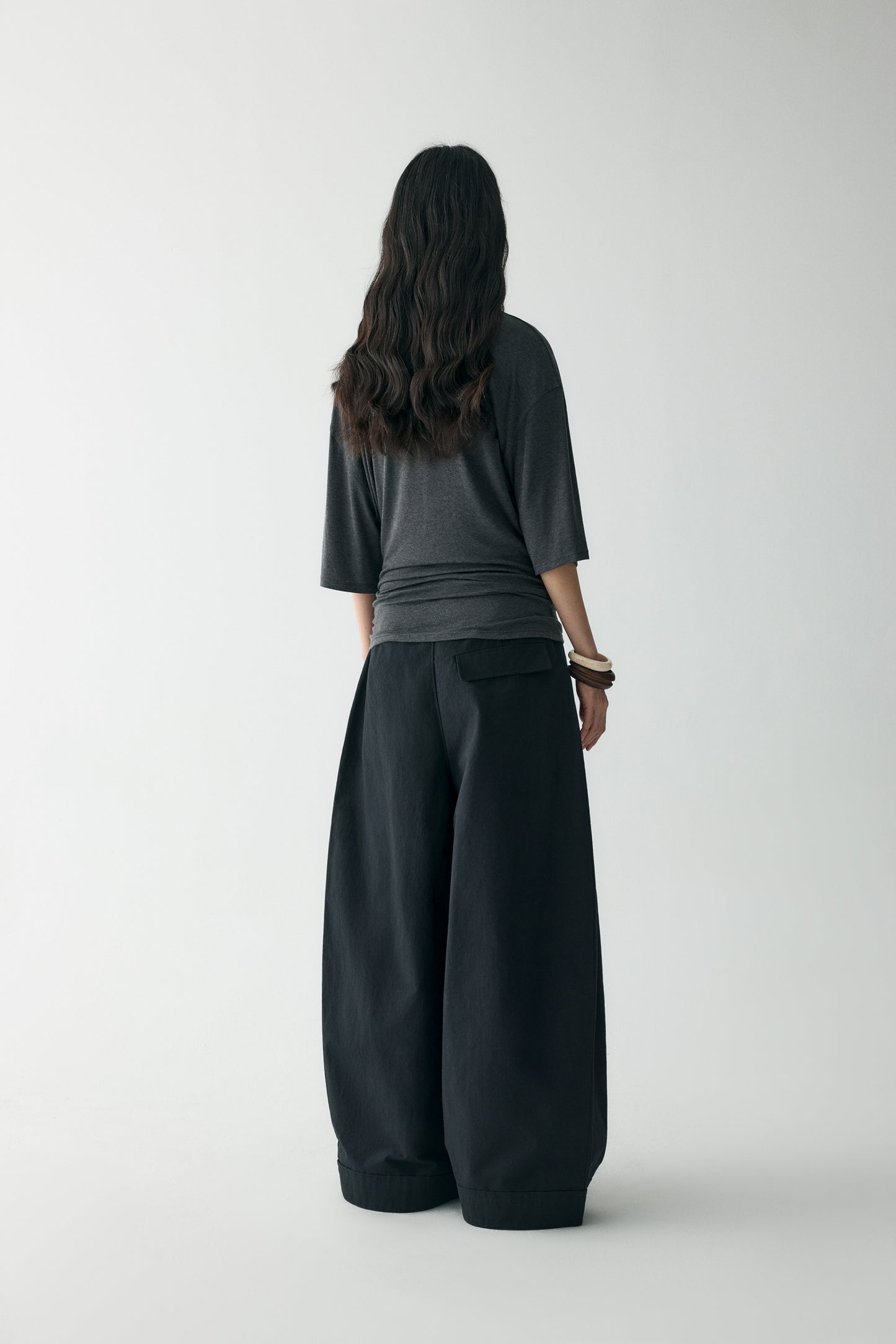 #color_black ash