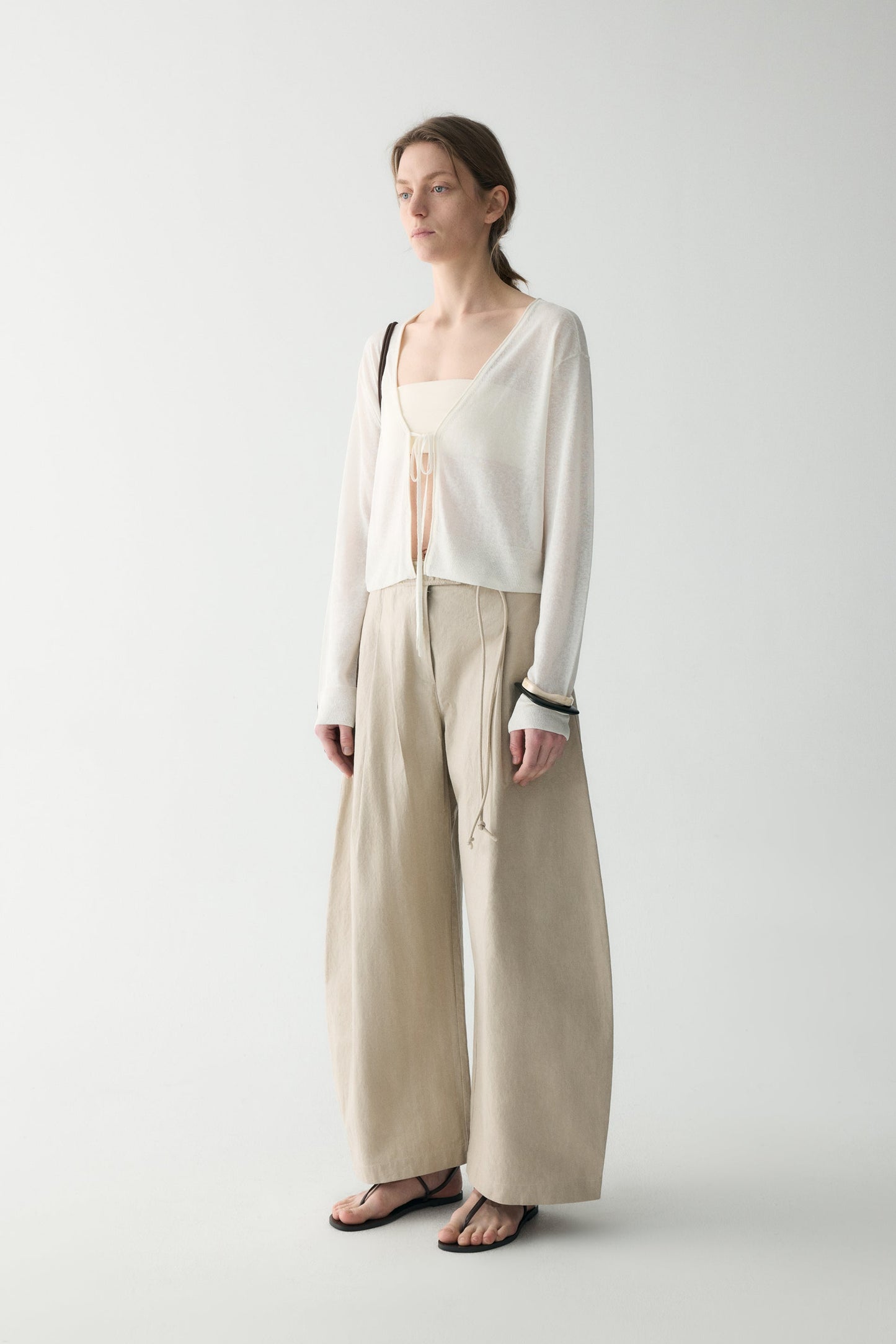 #color_off white