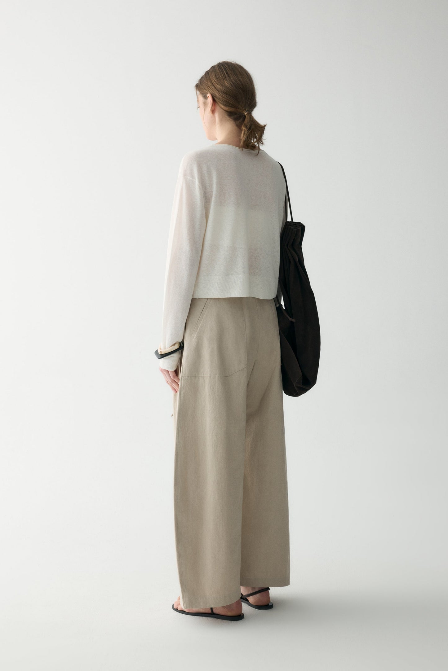 #color_off white