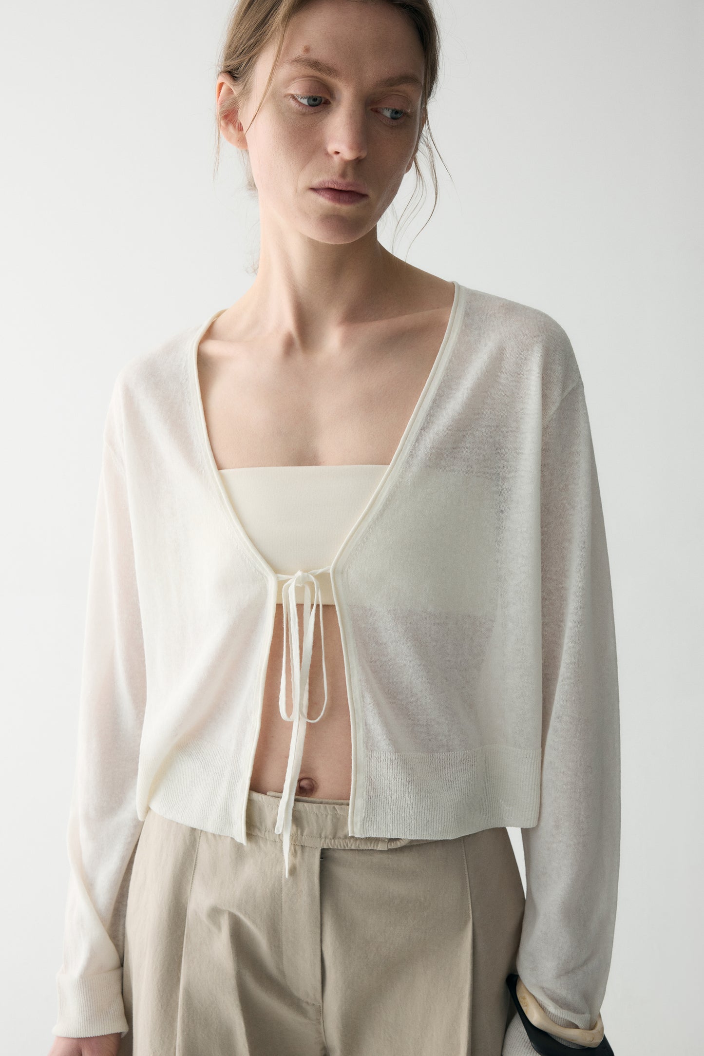 #color_off white