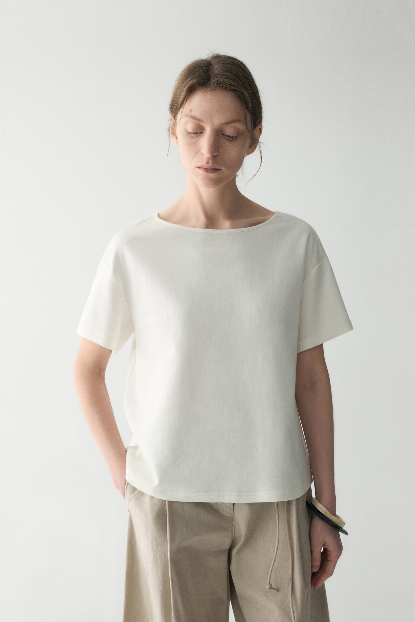 #color_off white