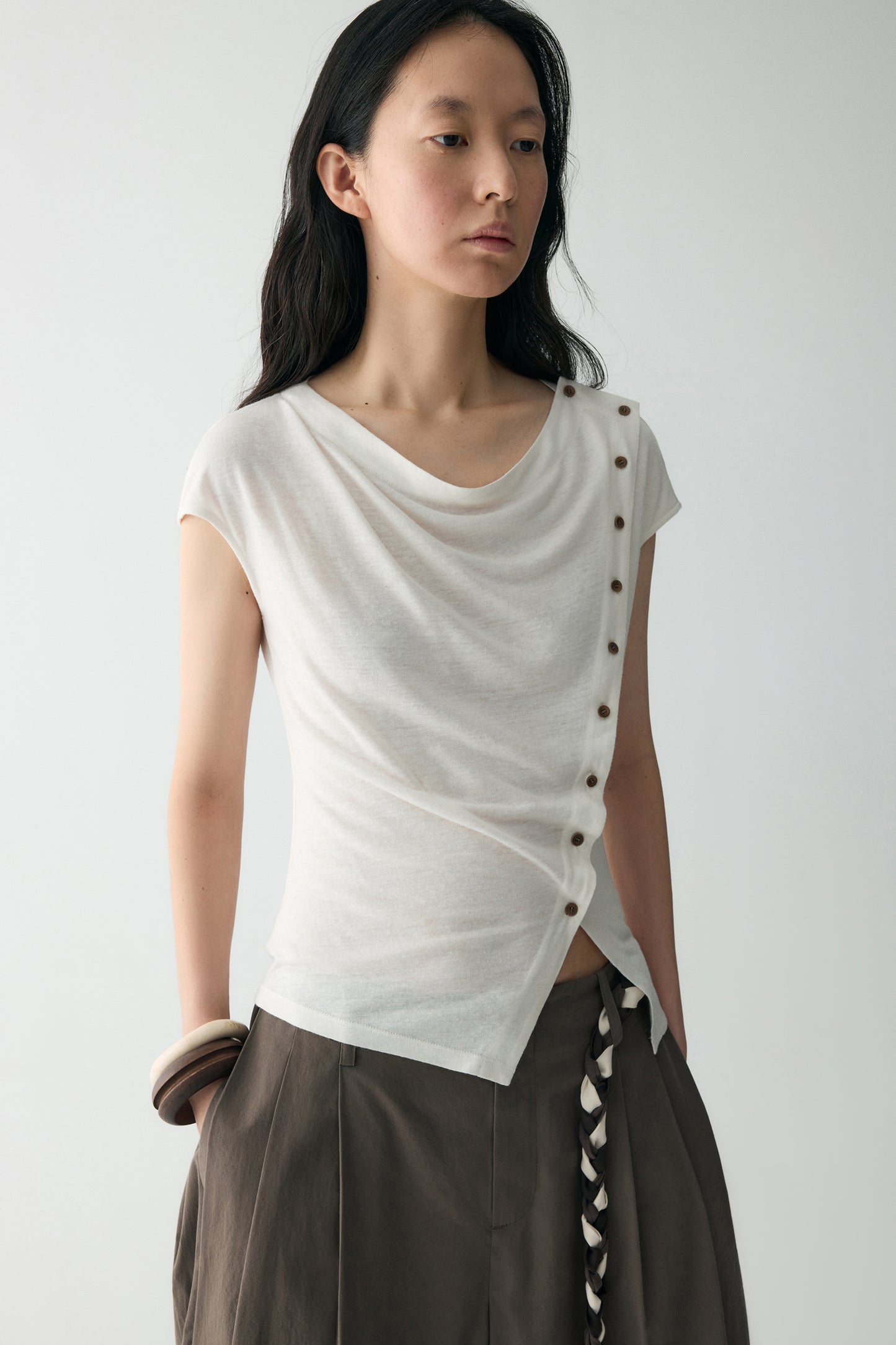 #color_off white