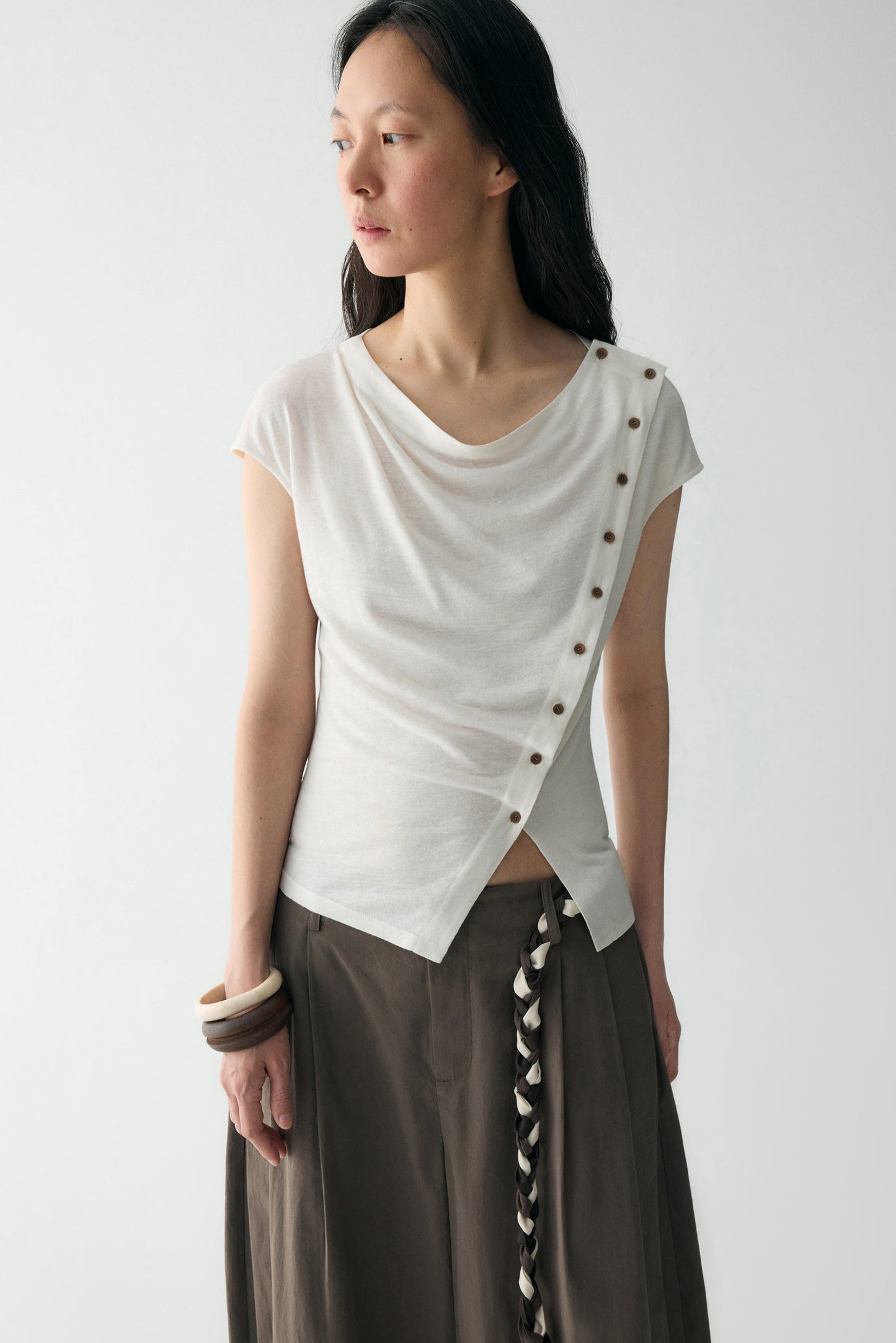 #color_off white