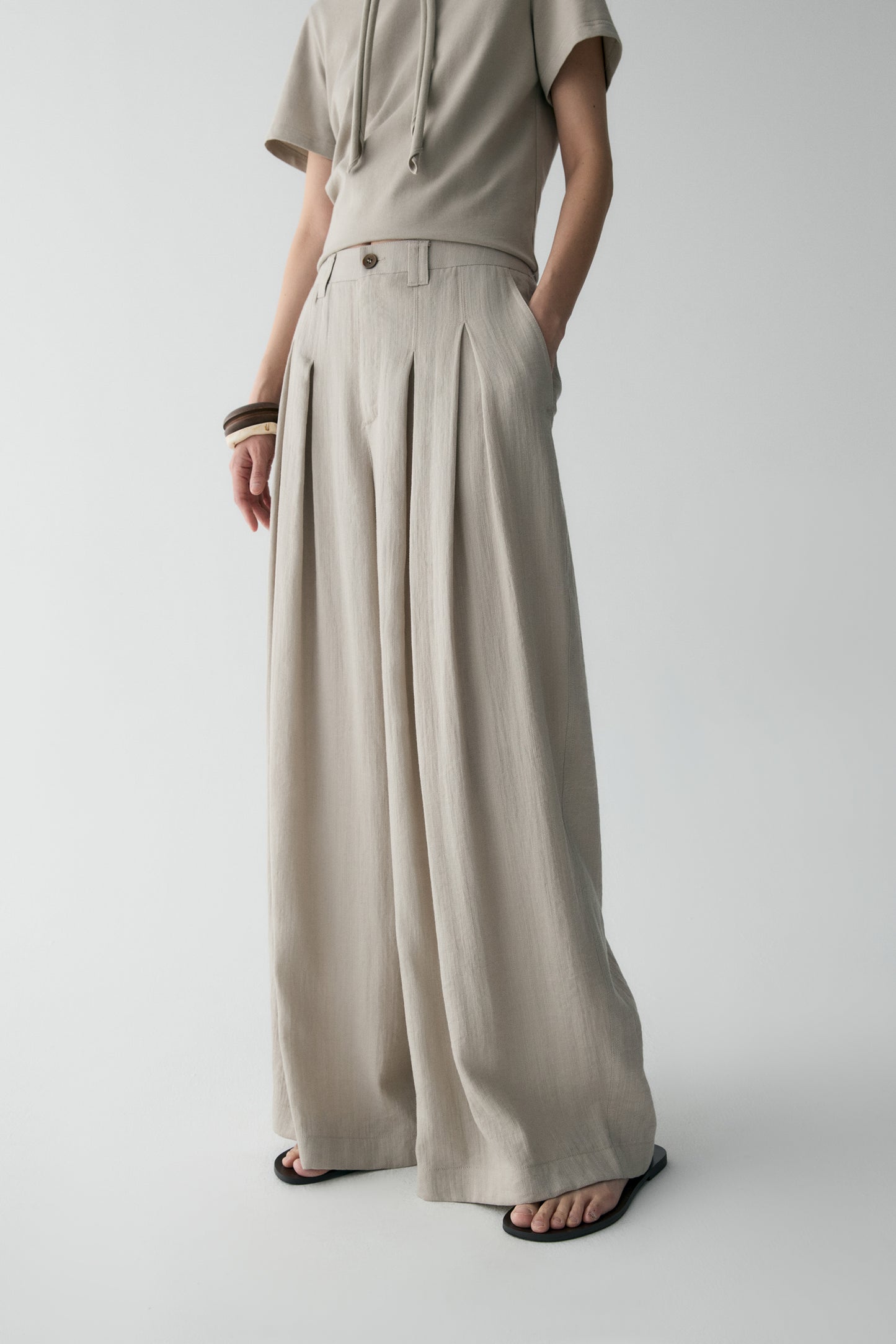 #color_light khaki