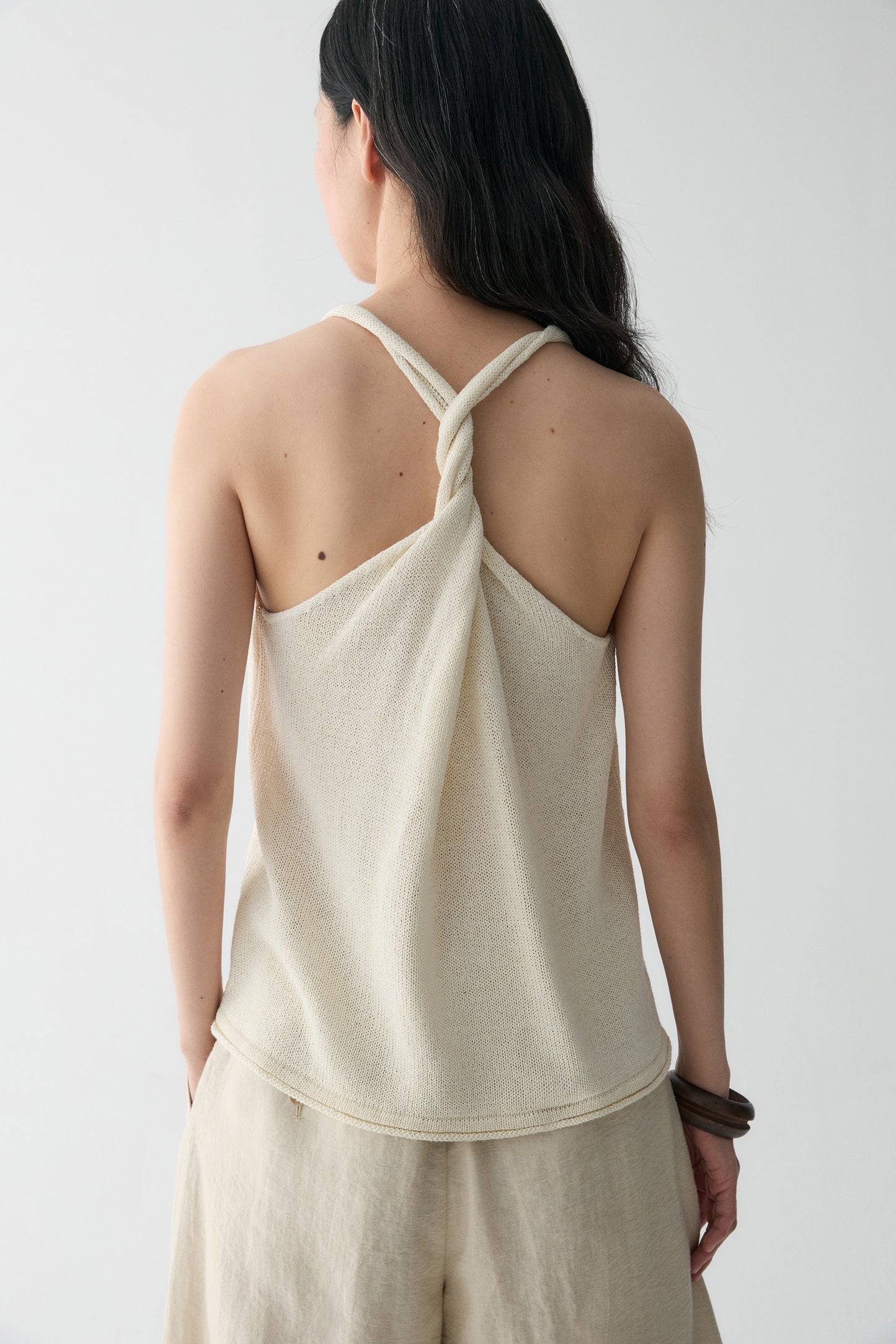 #color_off white