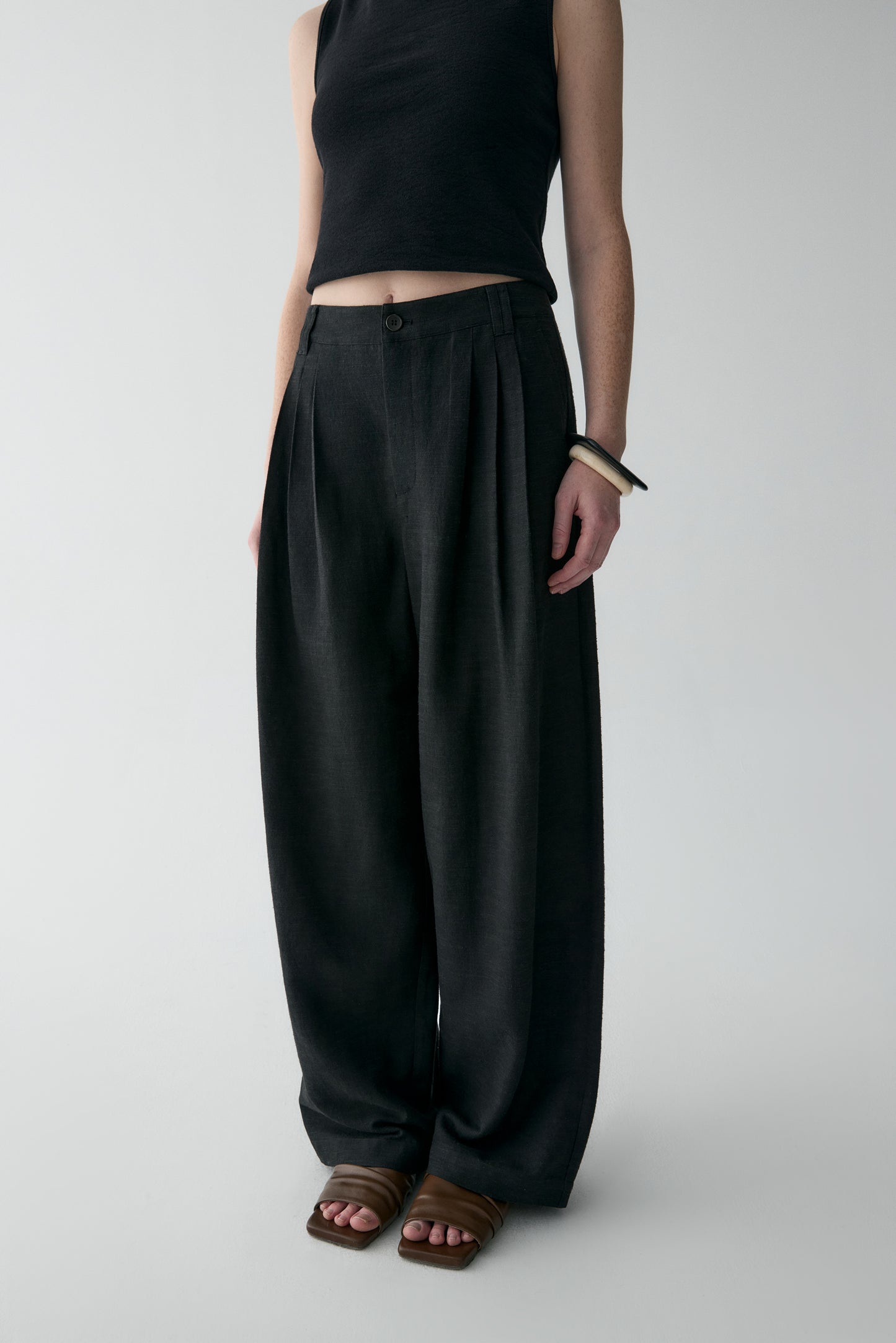 Pleated Straight-leg Pants