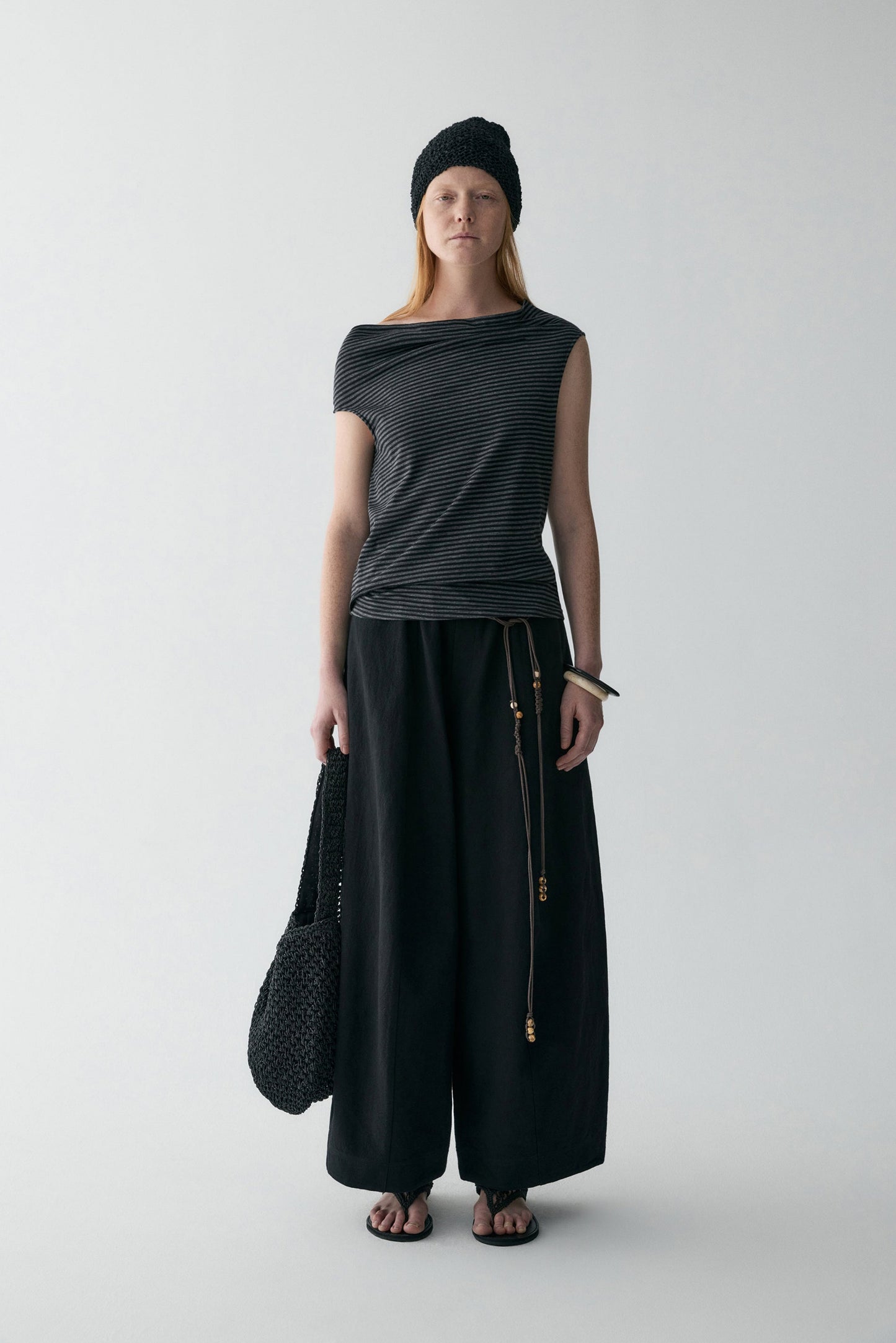 #color_black ash
