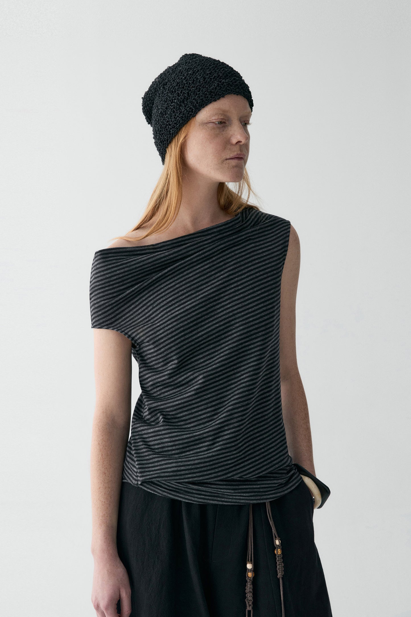 #color_black ash