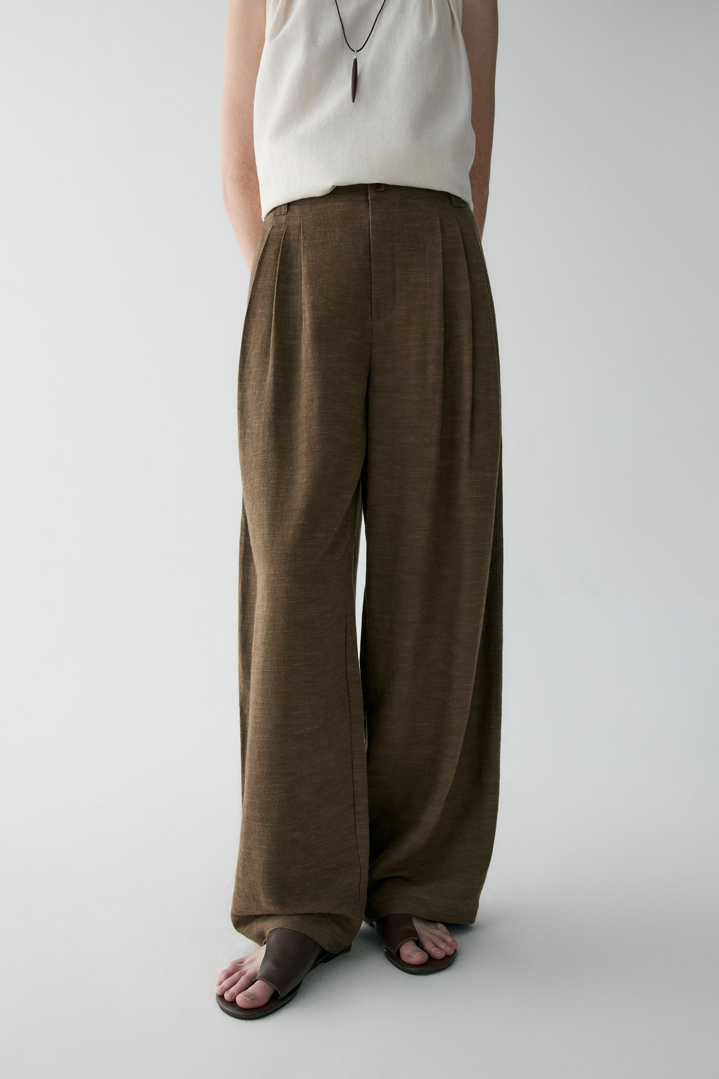 Pleated Straight-leg Pants