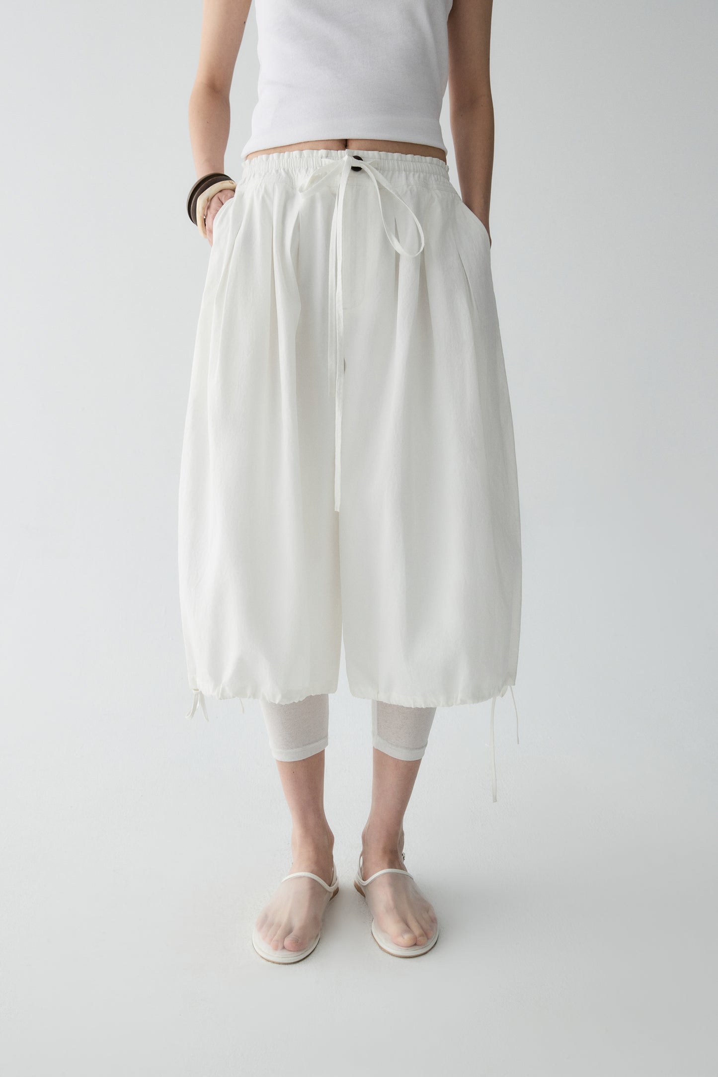 #color_off white