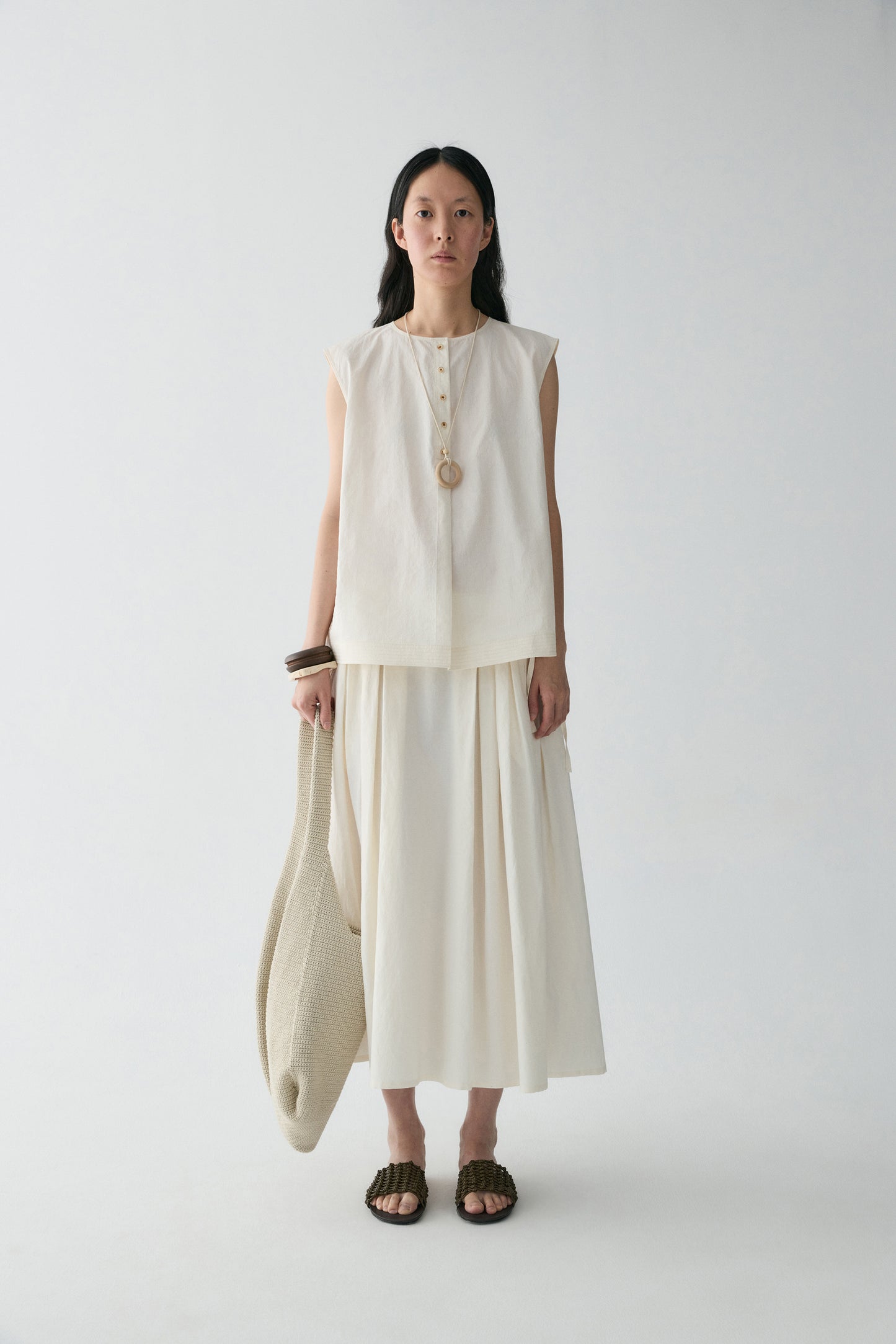 #color_cream white