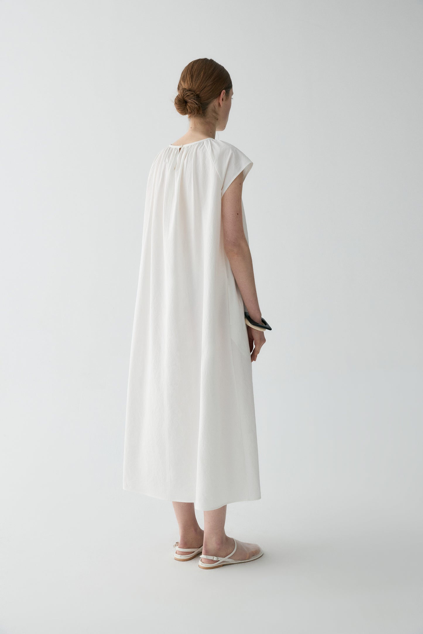 #color_off white