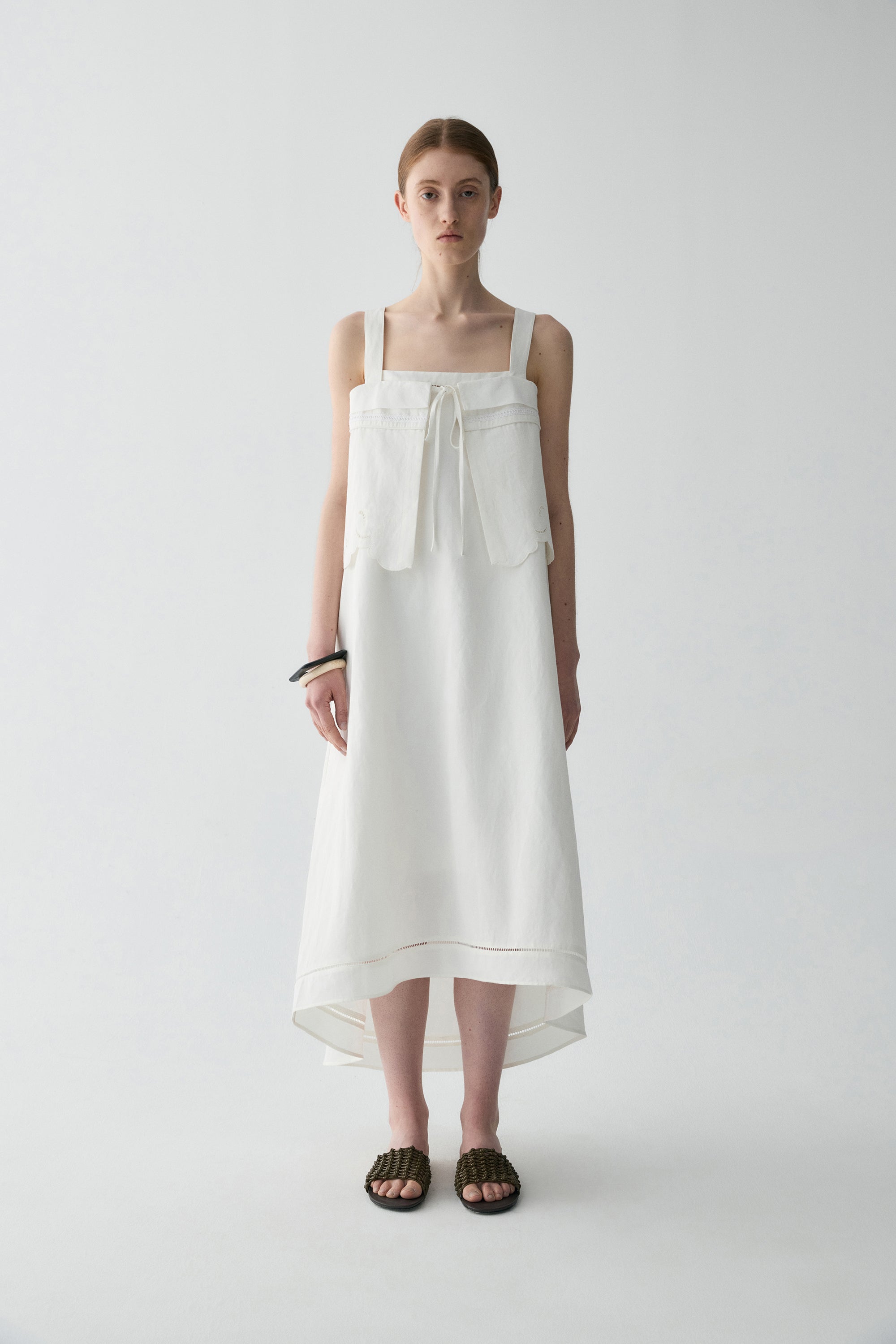 #color_off white