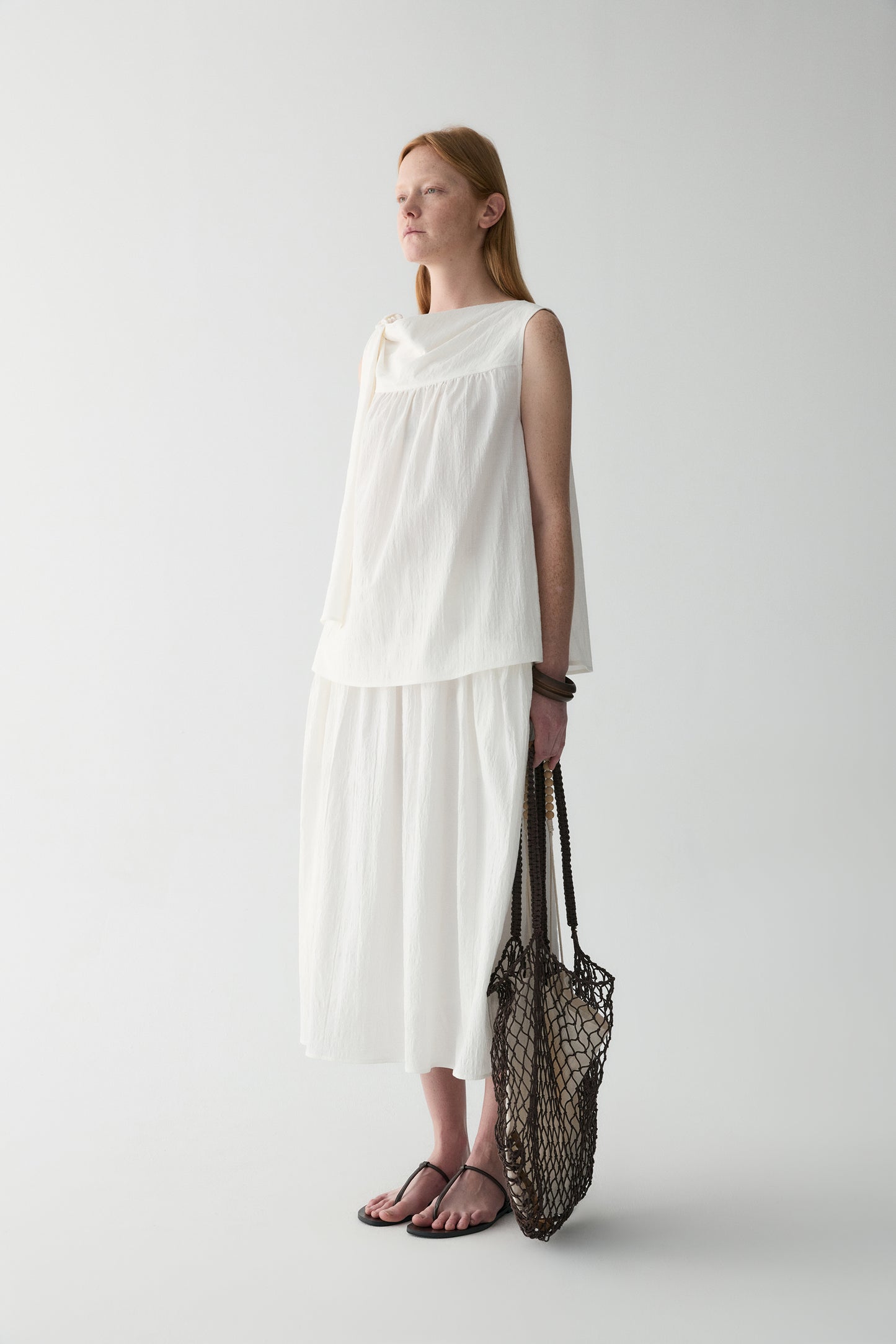 #color_off white