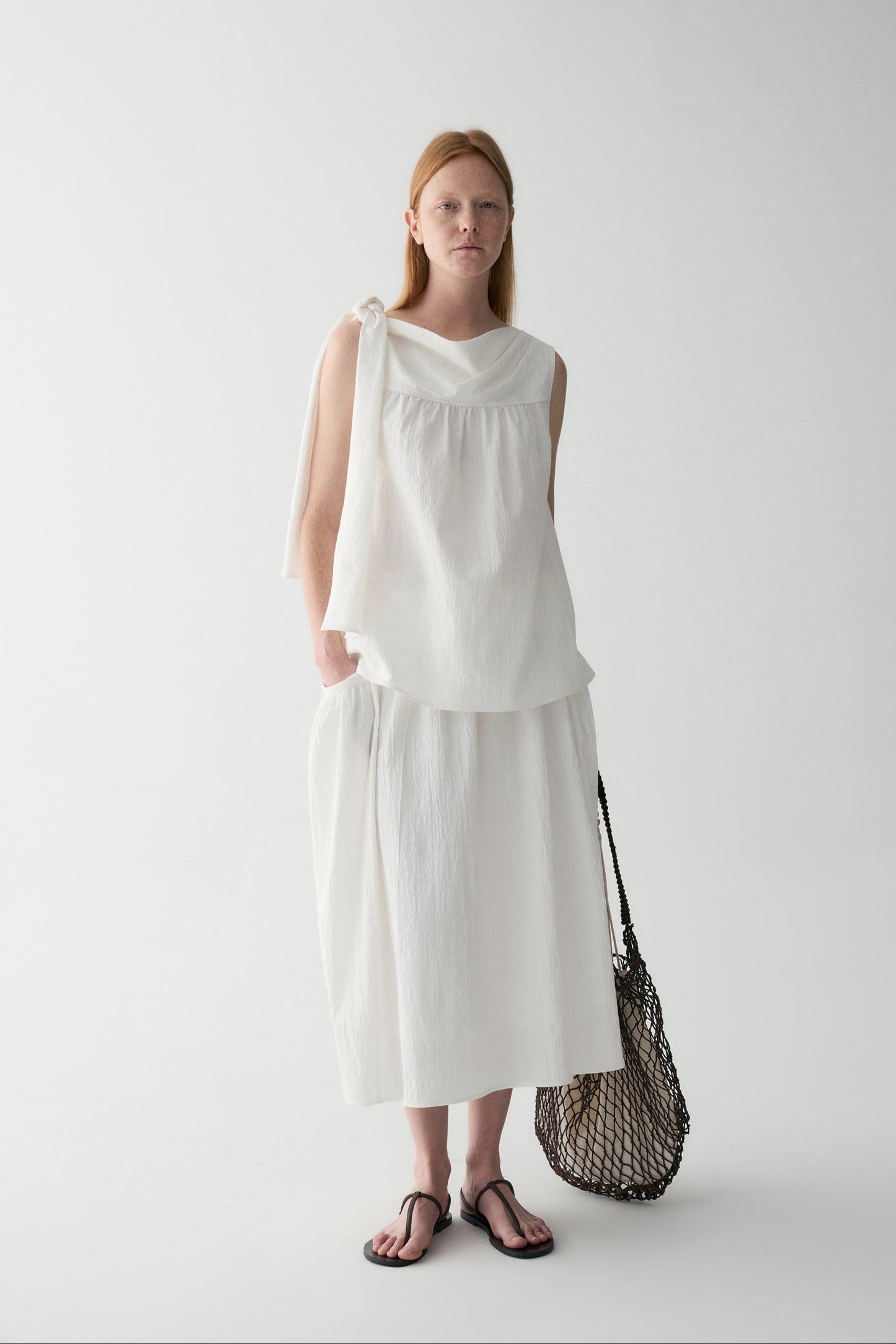 #color_off white