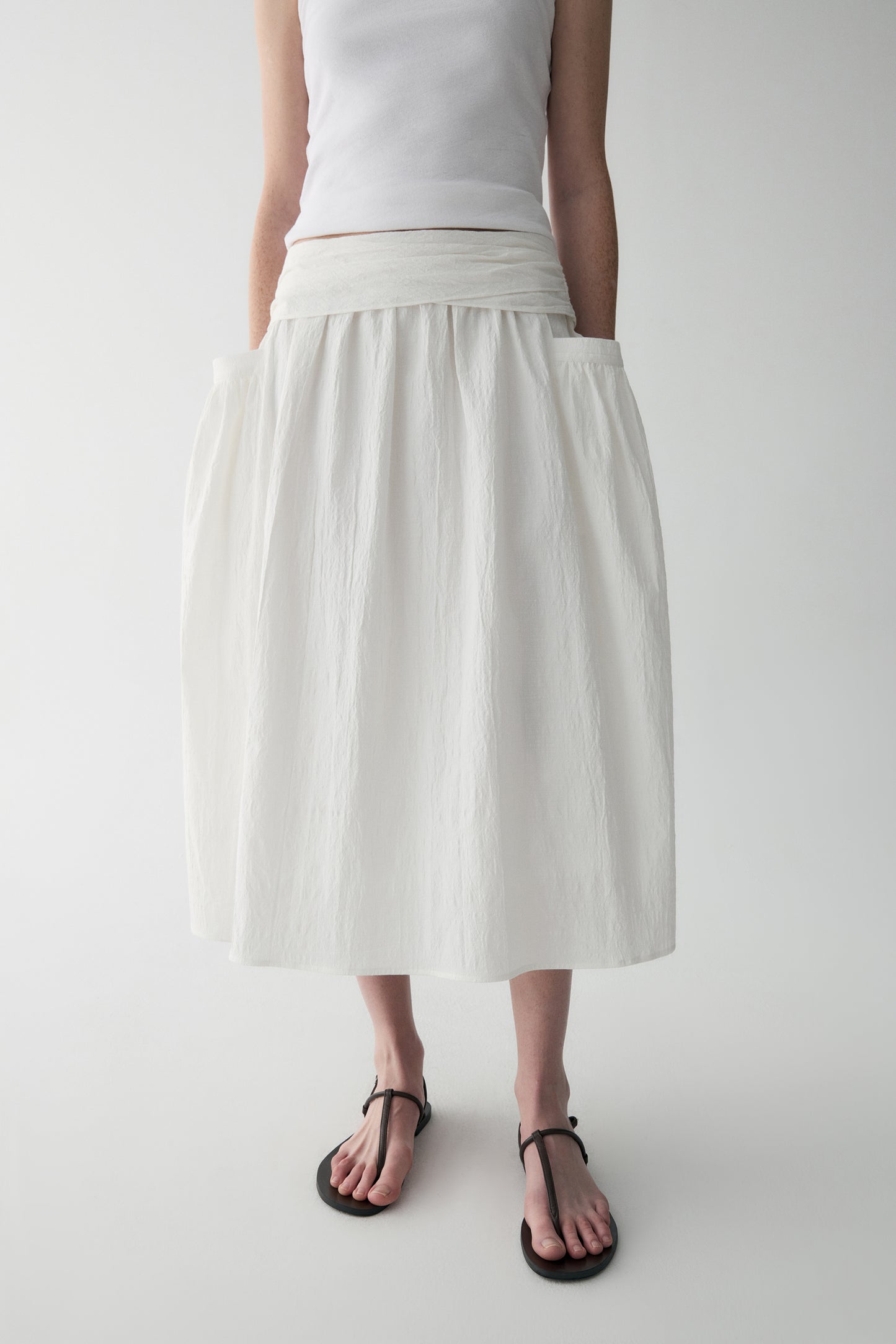 #color_off white