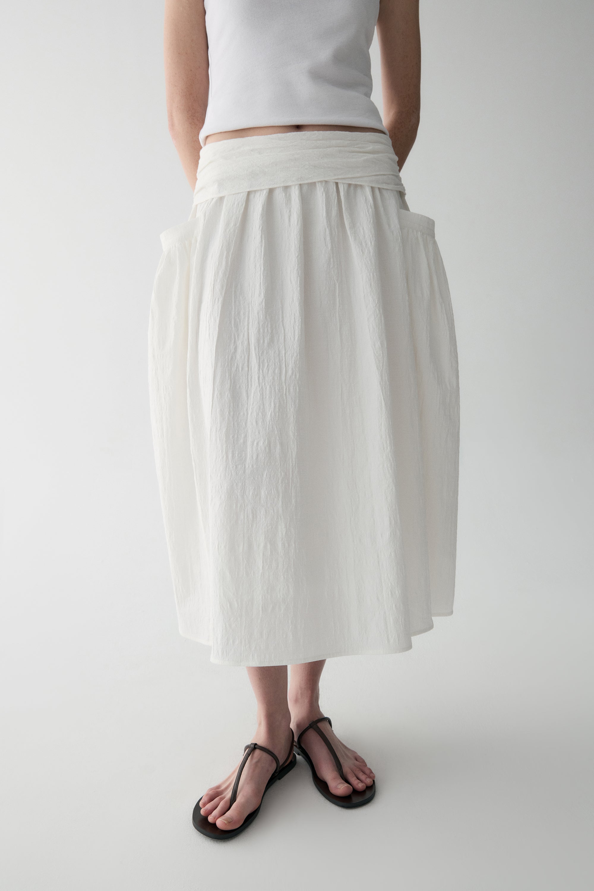 #color_off white