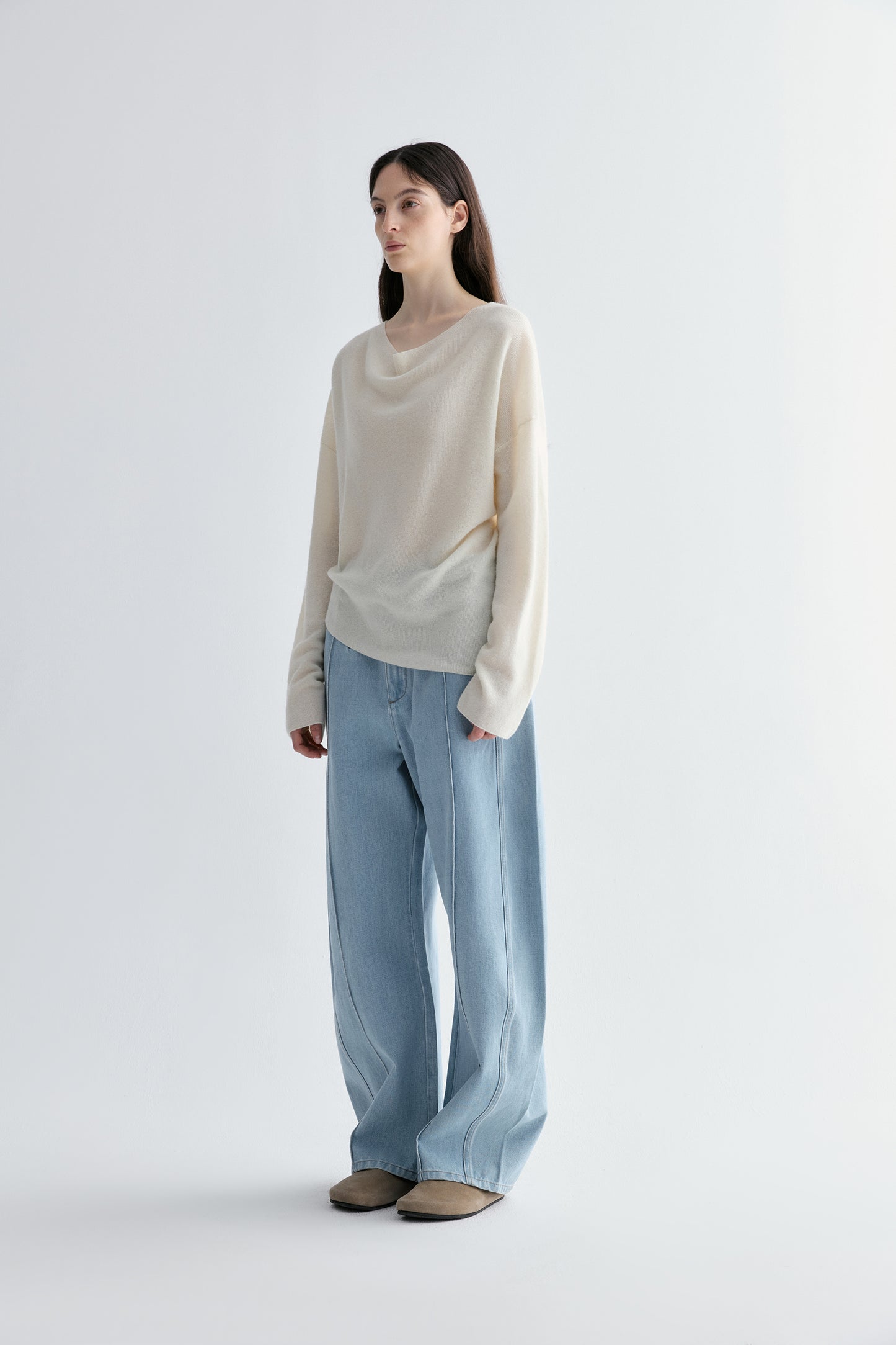 #color_off white