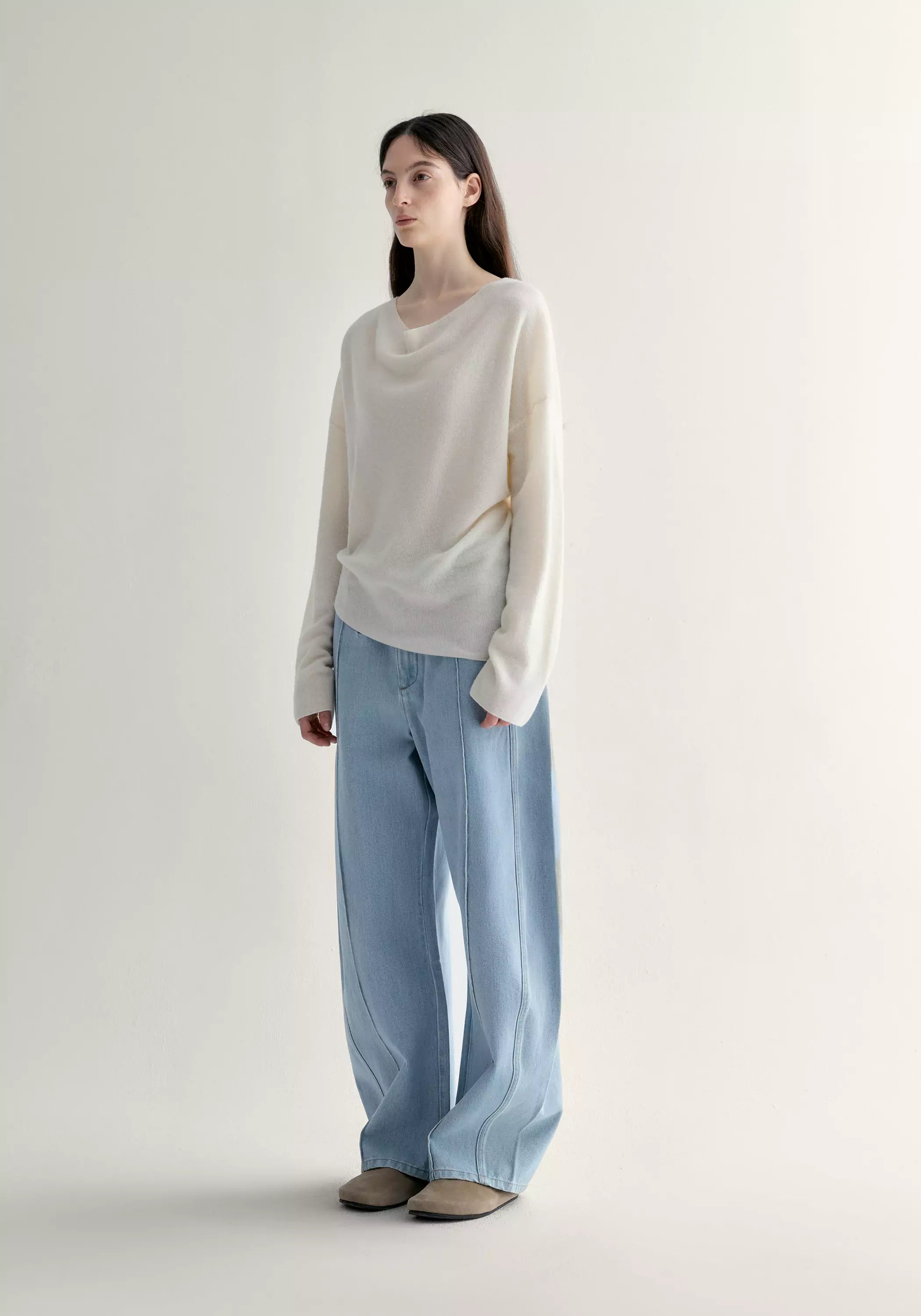 #color_off white