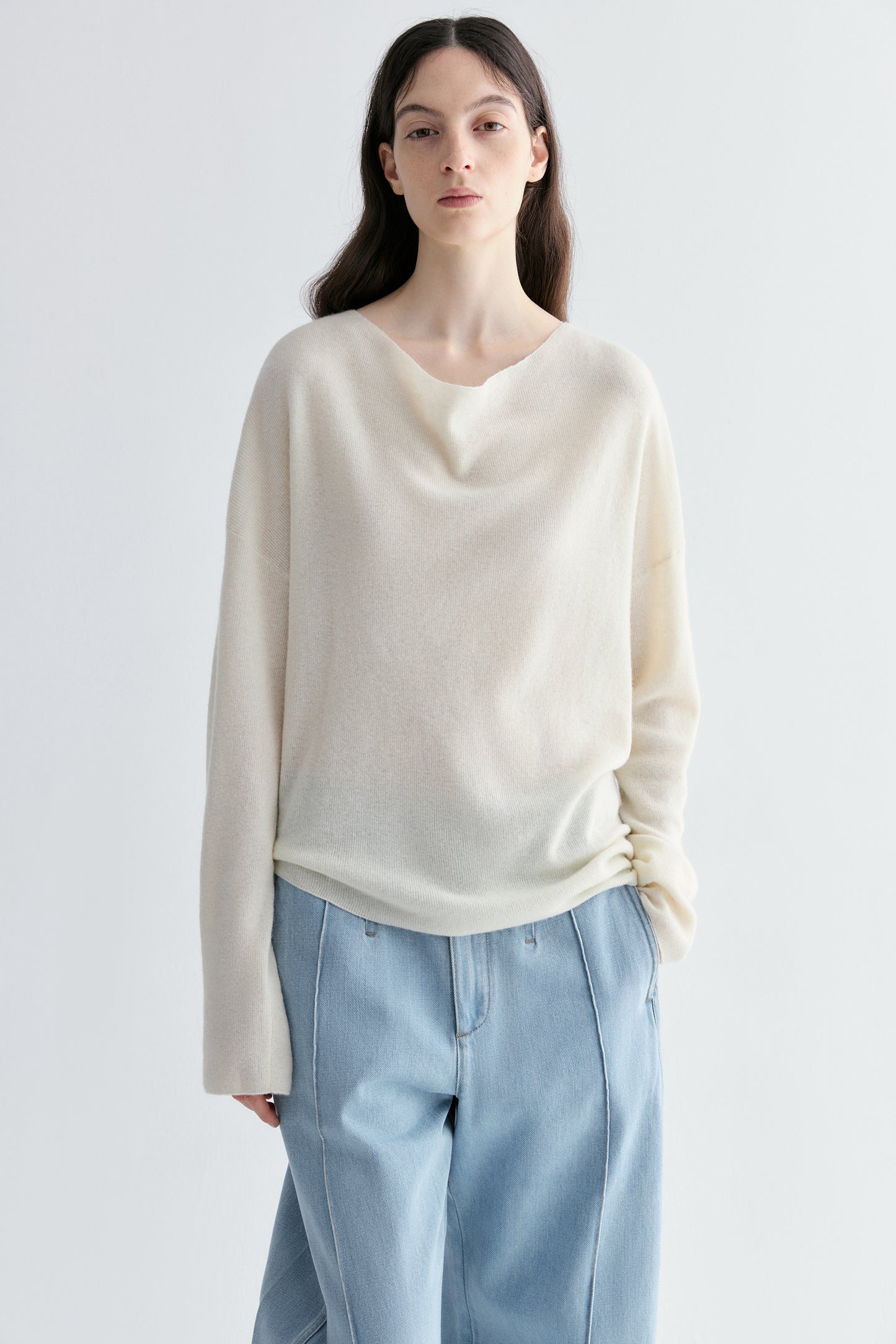 #color_off white