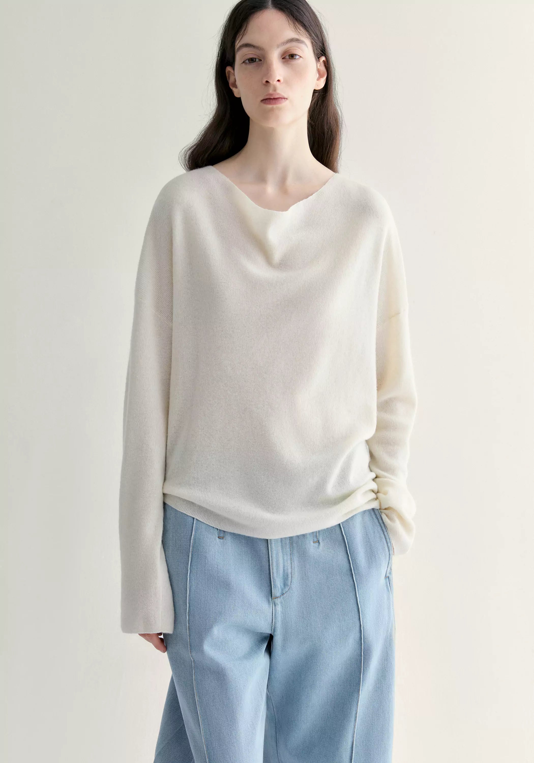 #color_off white
