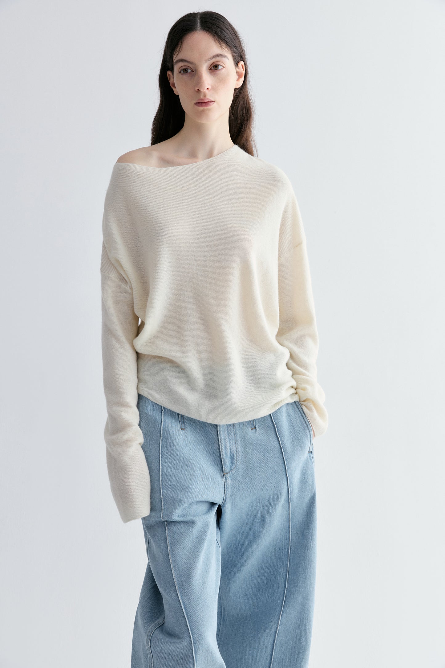 #color_off white