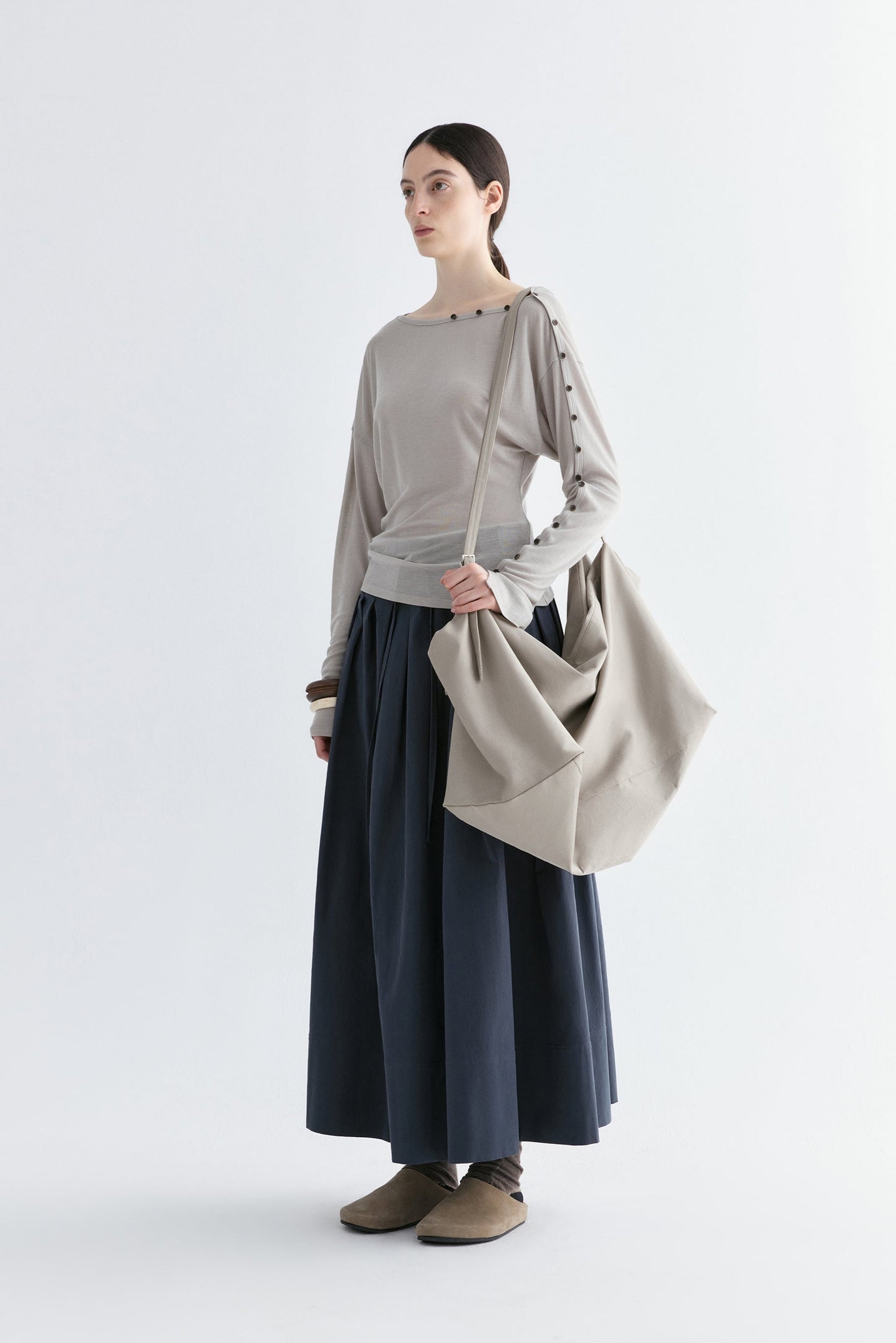 #color_mid gray