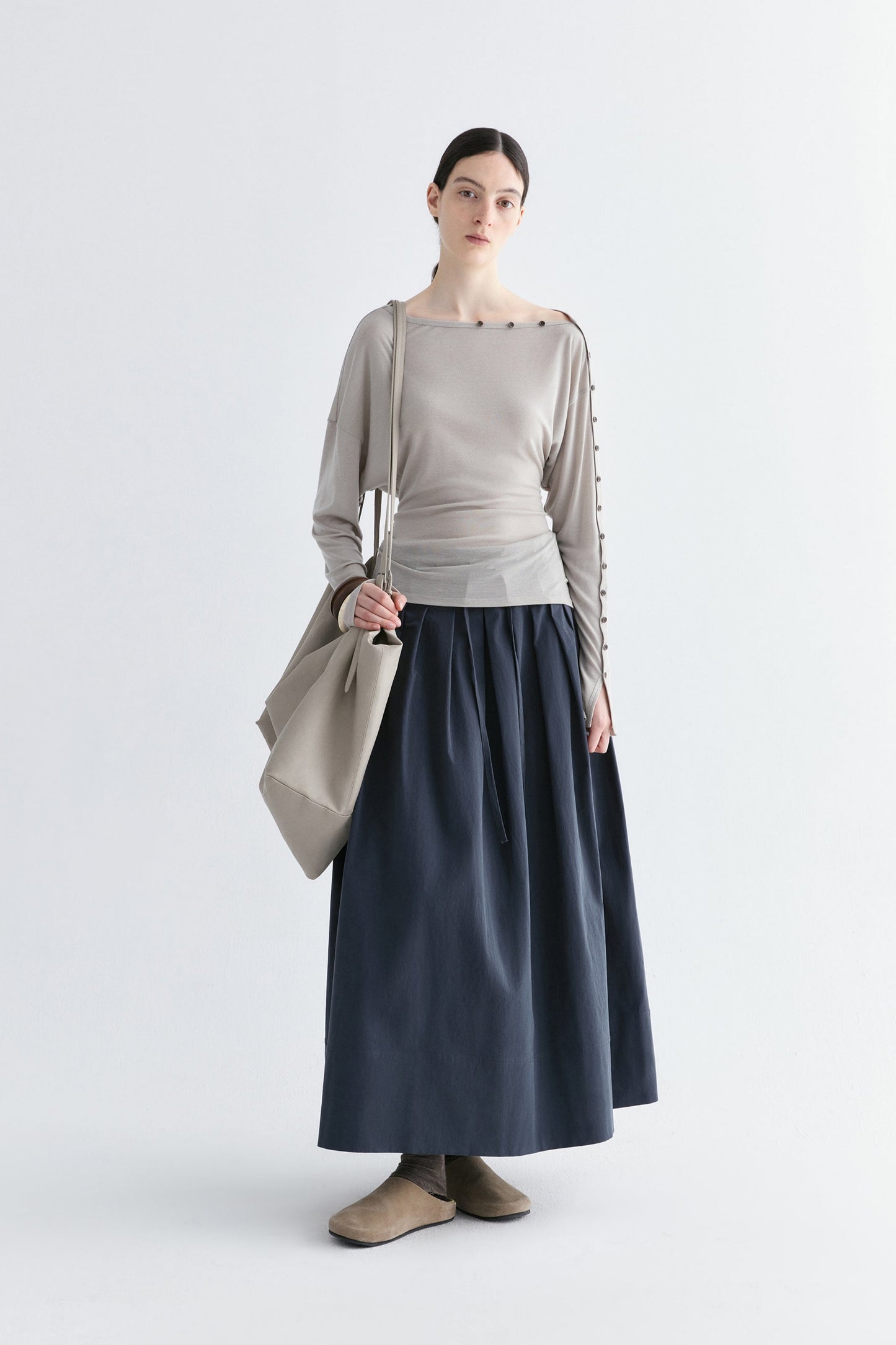 #color_mid gray