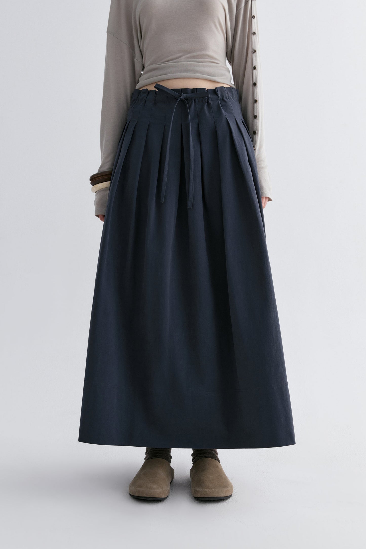 #color_mid gray
