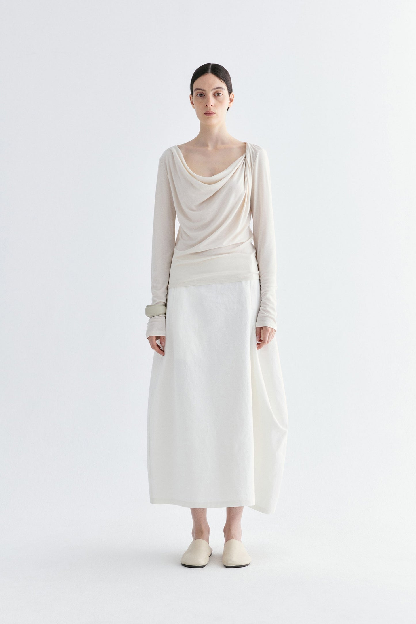 #color_off white