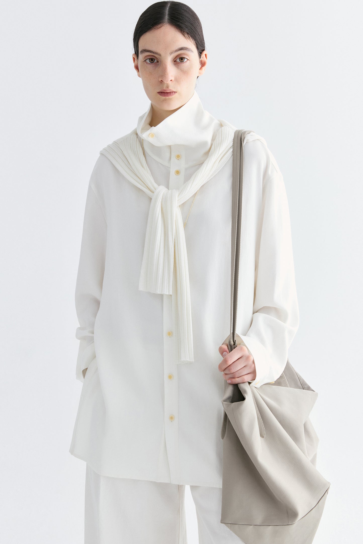 #color_off white