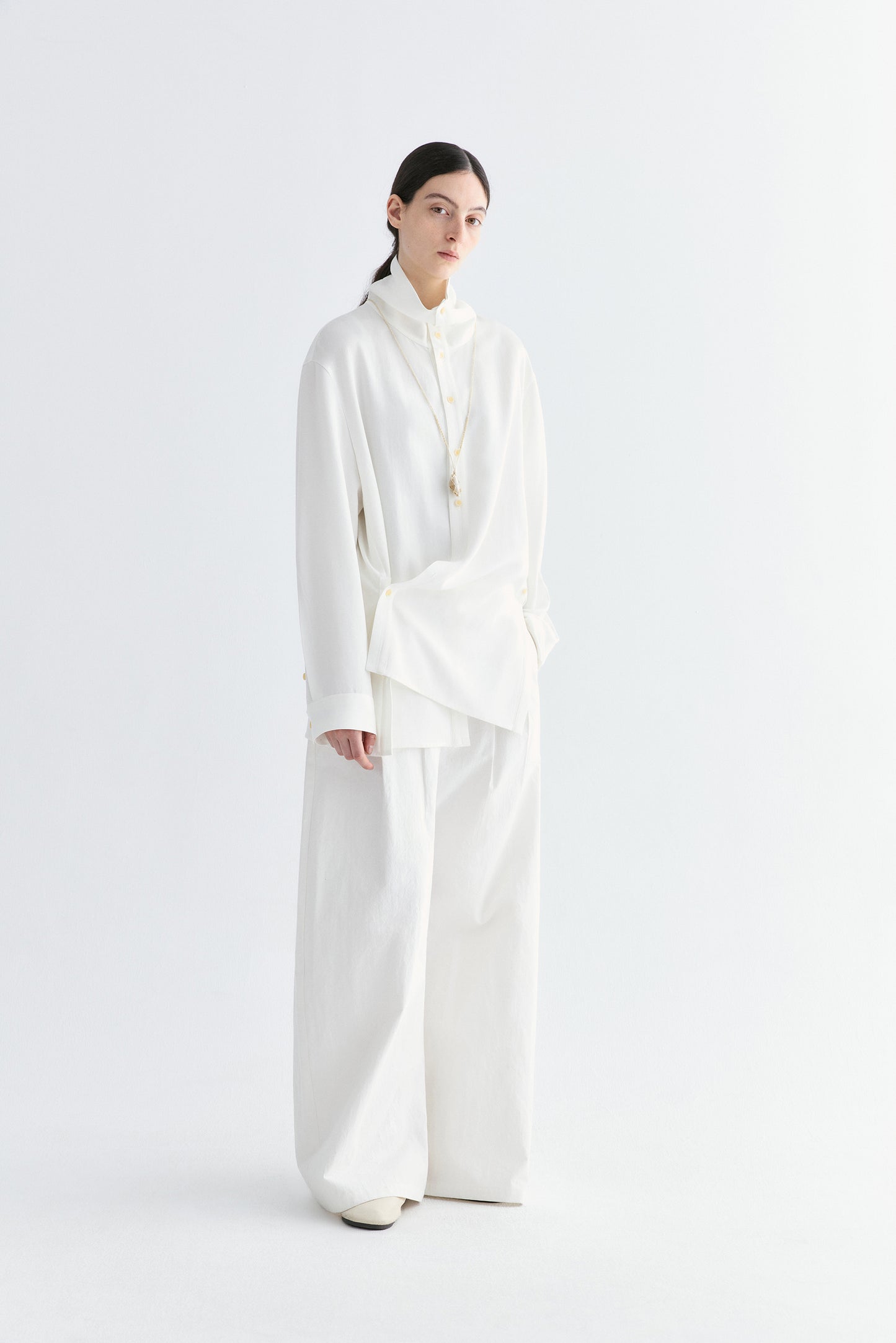 #color_off white