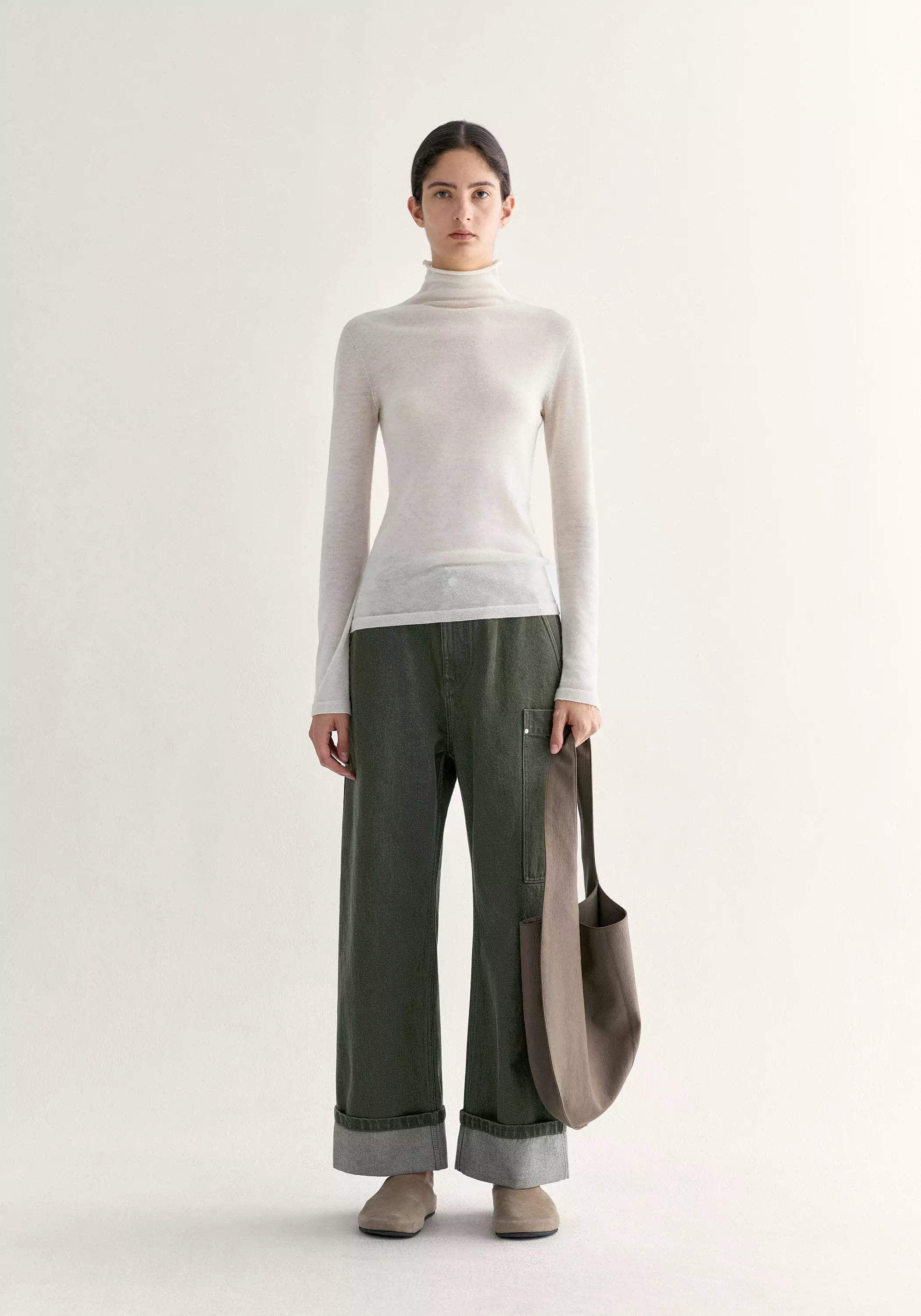 #color_off white