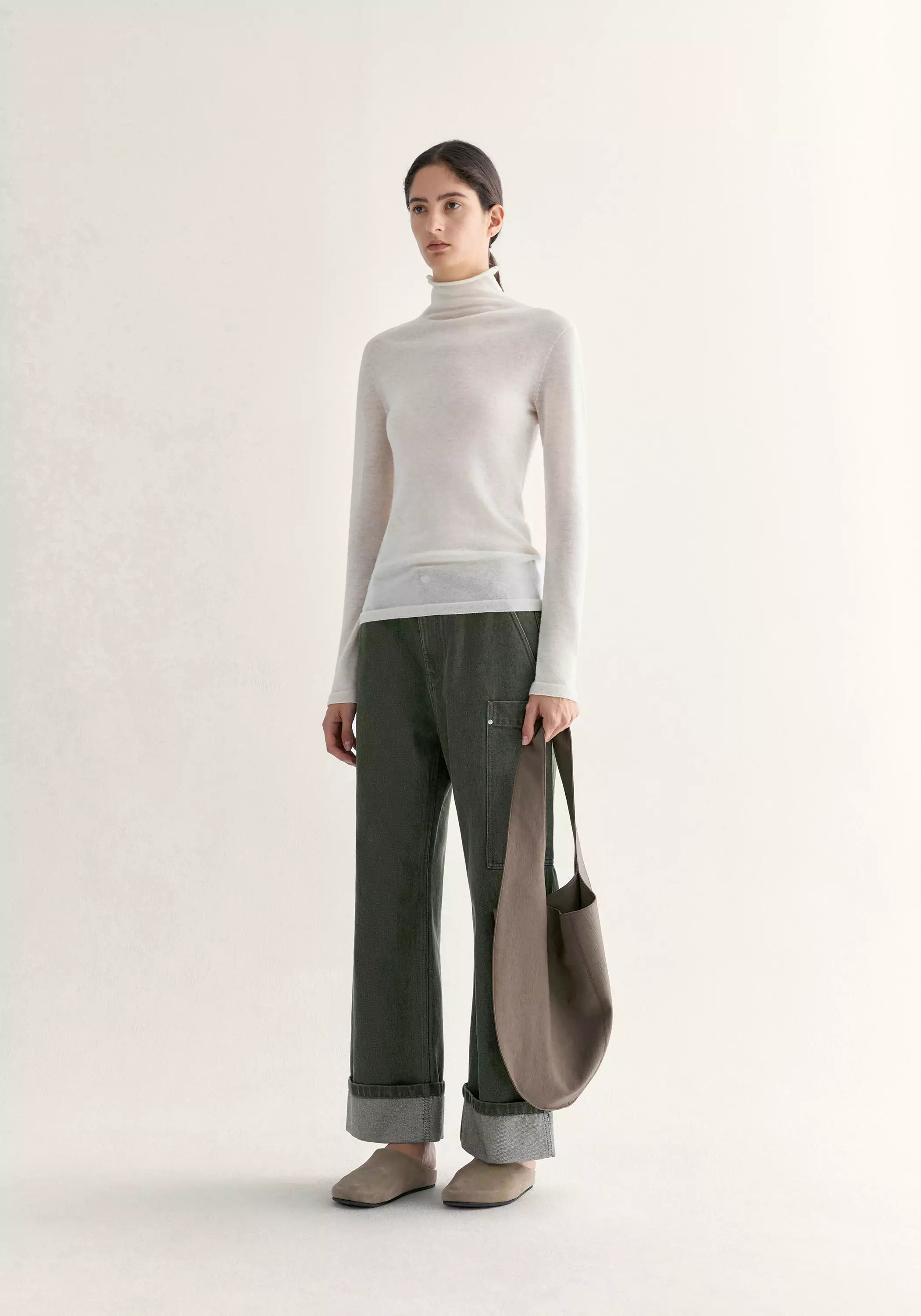 #color_off white