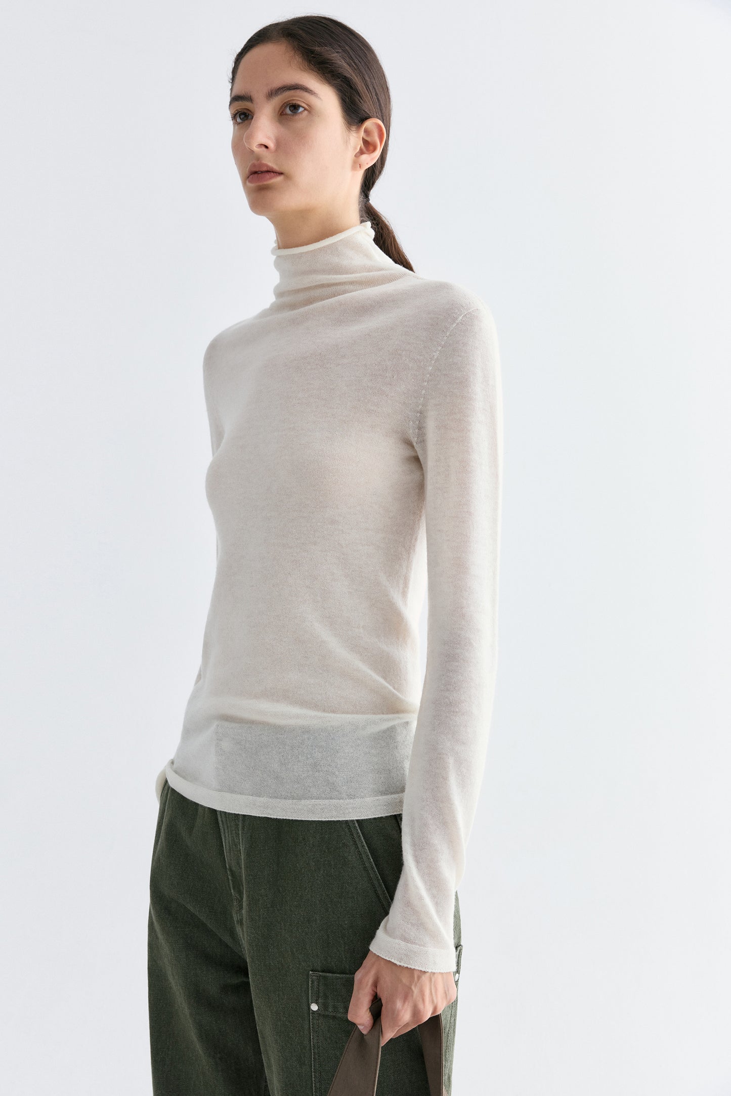 #color_off white