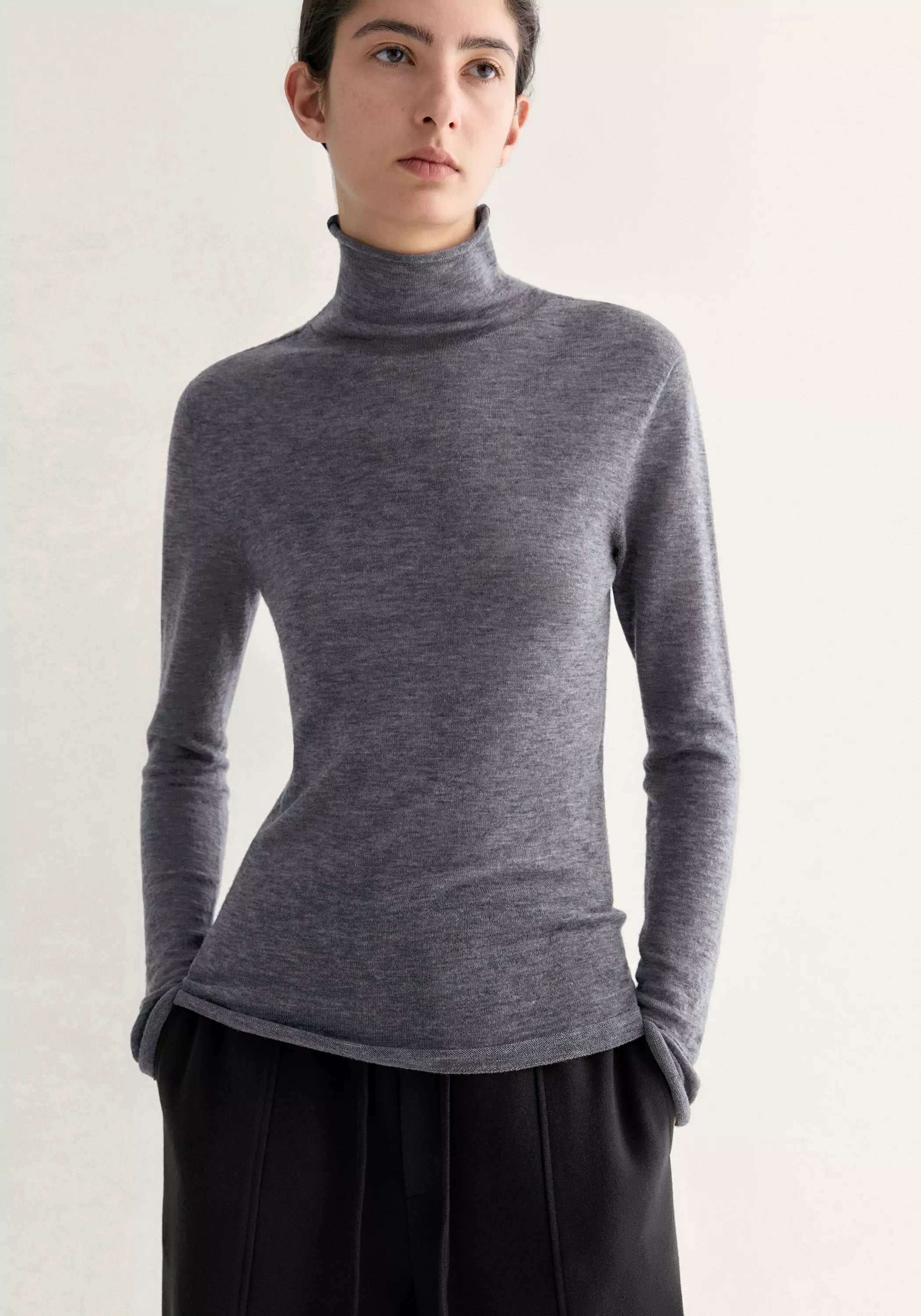#color_mid gray
