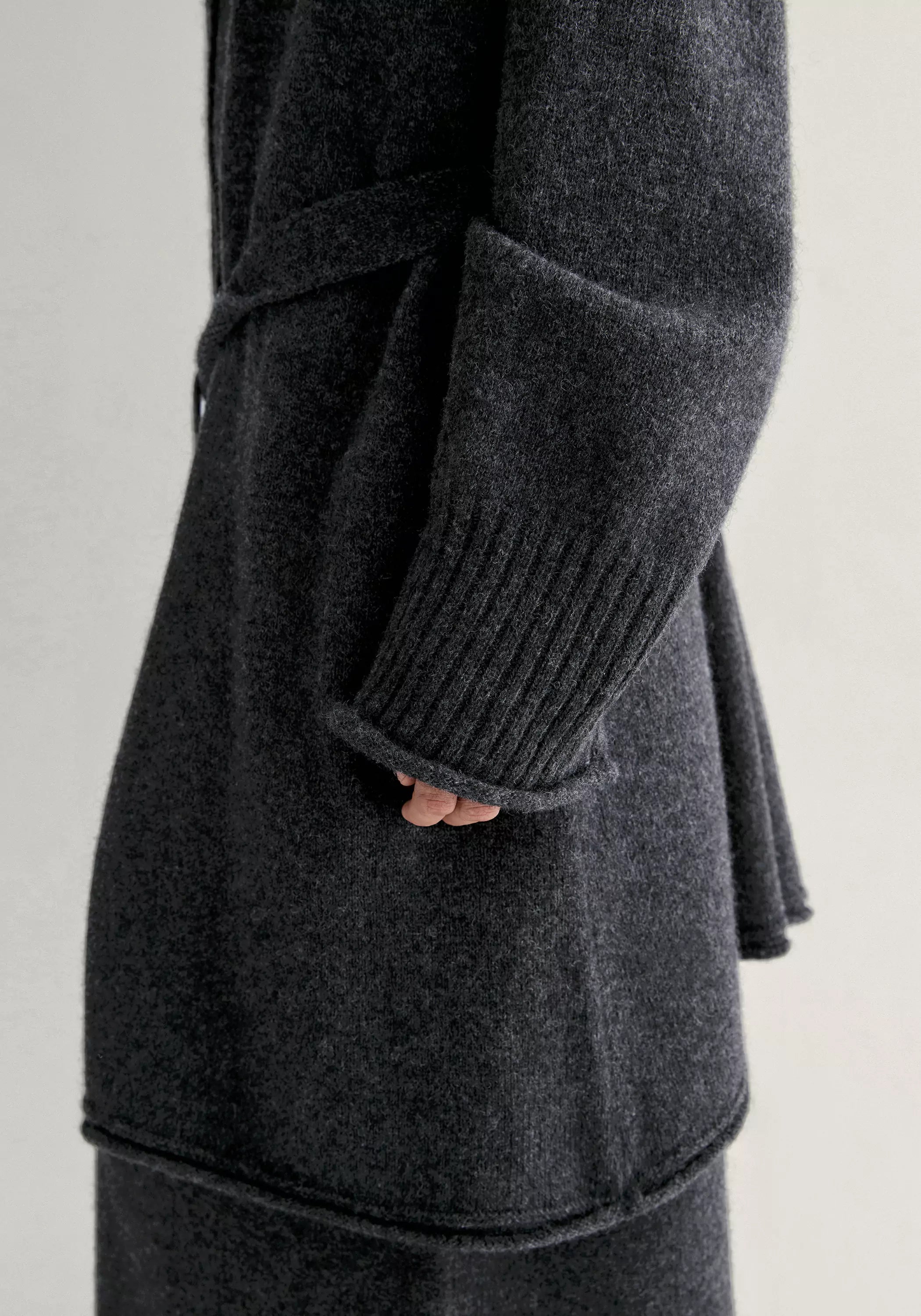 #color_dark gray