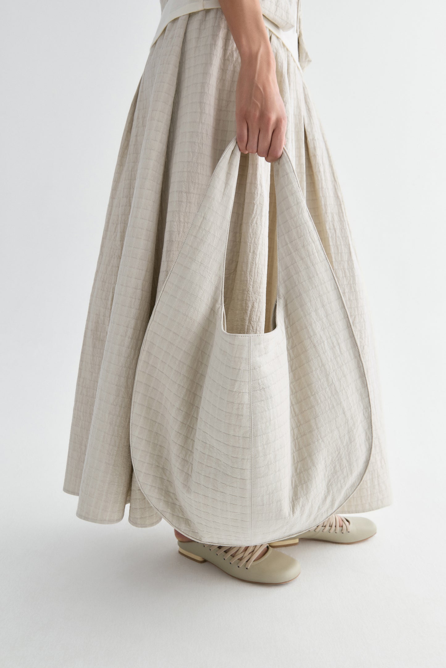 #color_off white